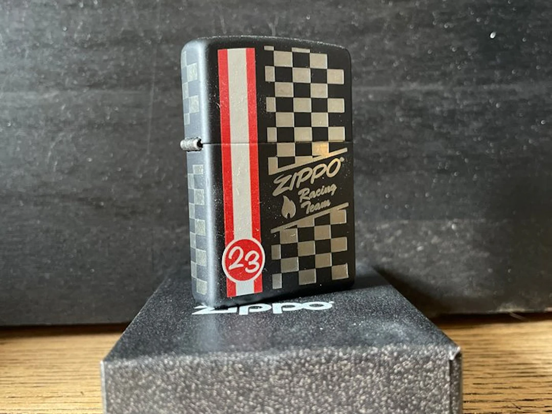 Zippo - Zippo Noir « Zippo Racing Team – N°23 » – Édition...
