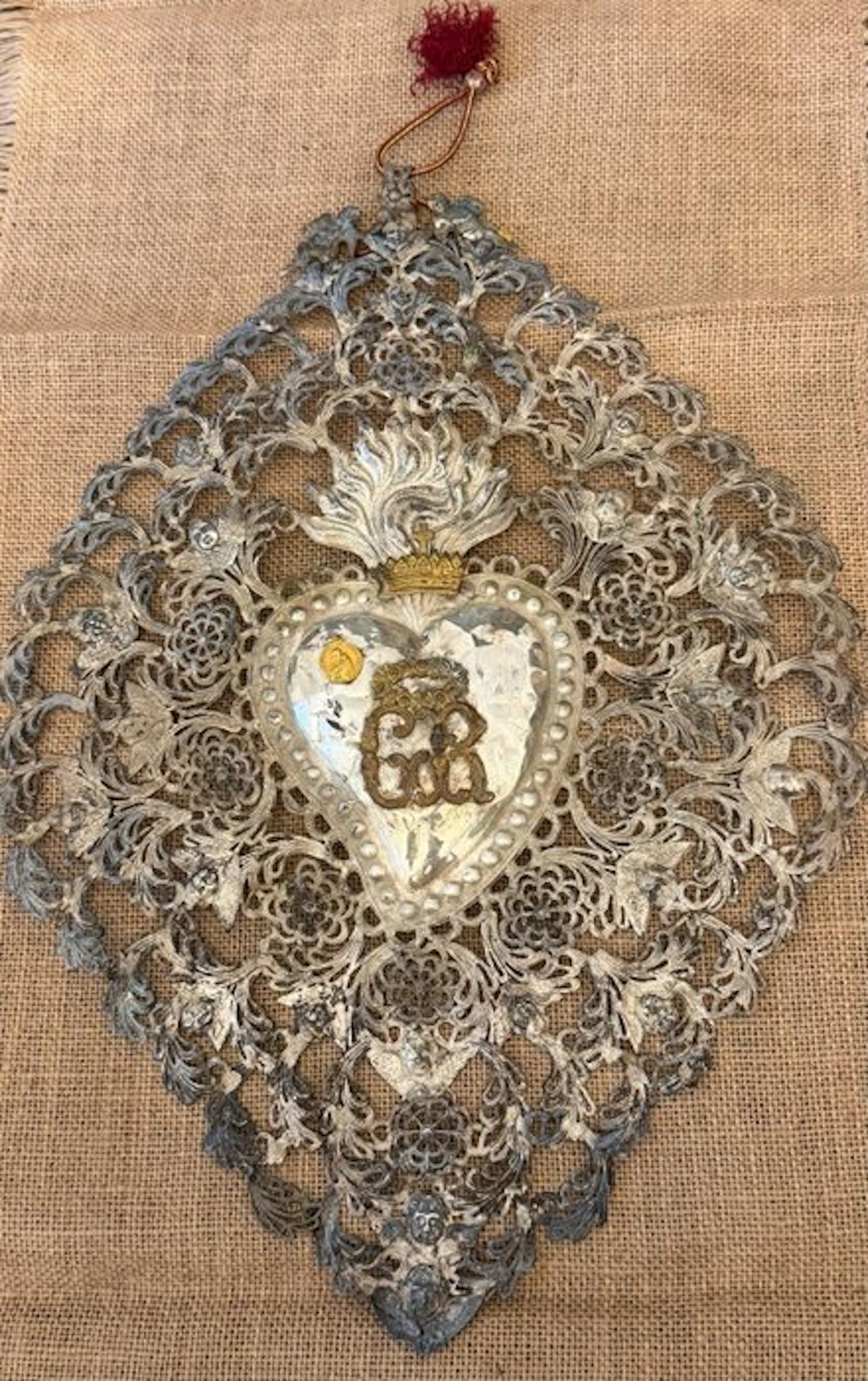 Ex voto - in silver and with a gold medallion - 1850-1900 - of 47 cm