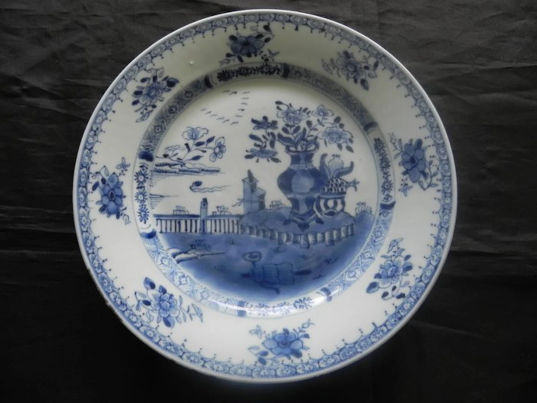 Saucer - Porcelain - Kangxi (1662–1722)