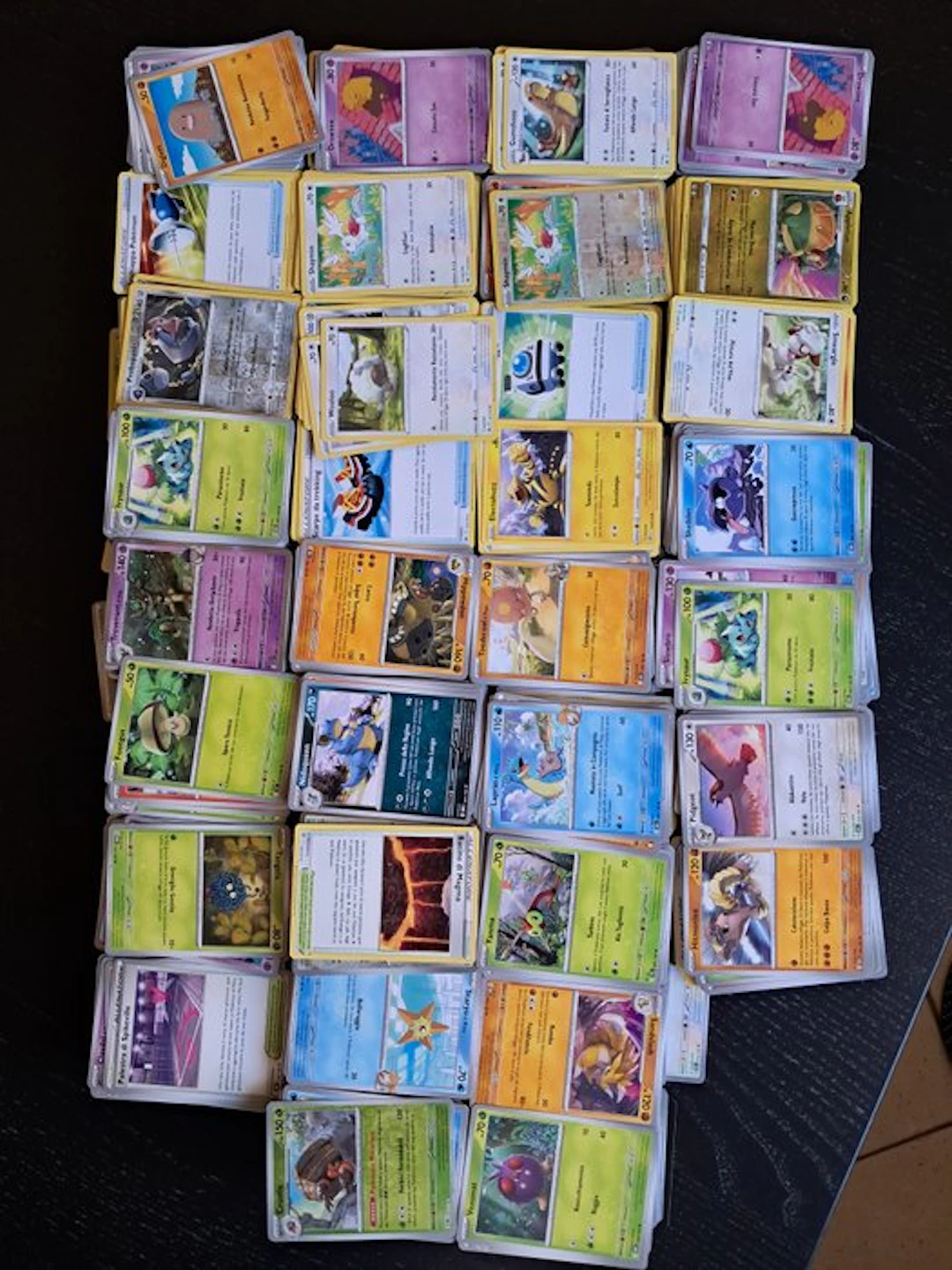 Pokémon - 4000 Bulk cards - Various sets