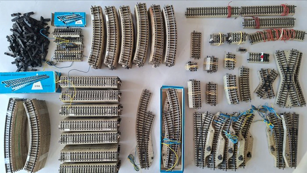 Märklin H0 - Model train tracks (124) - M rails assortment