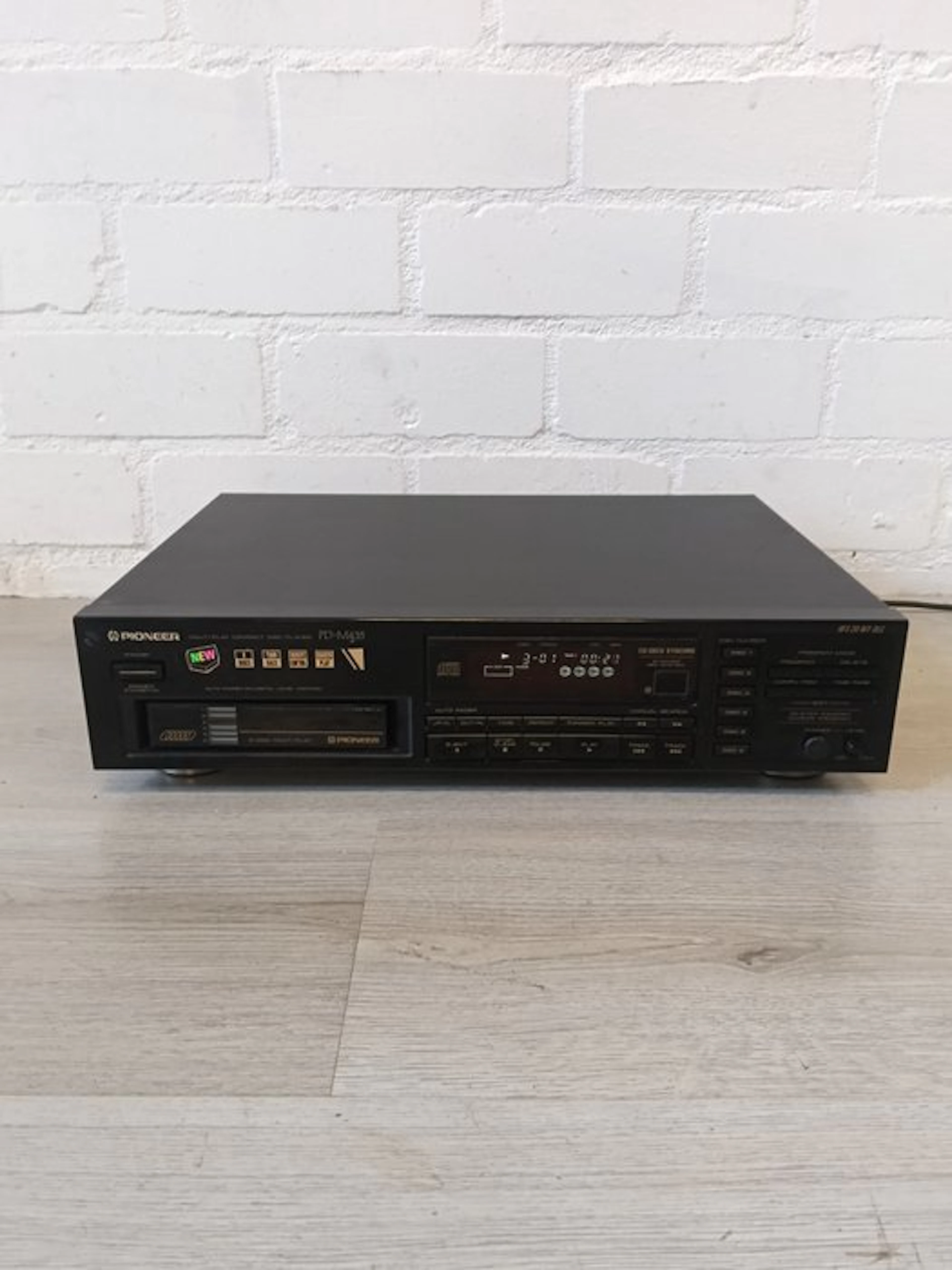 Pioneer - PD-M435 / 6-Disc Multi-Play CD player