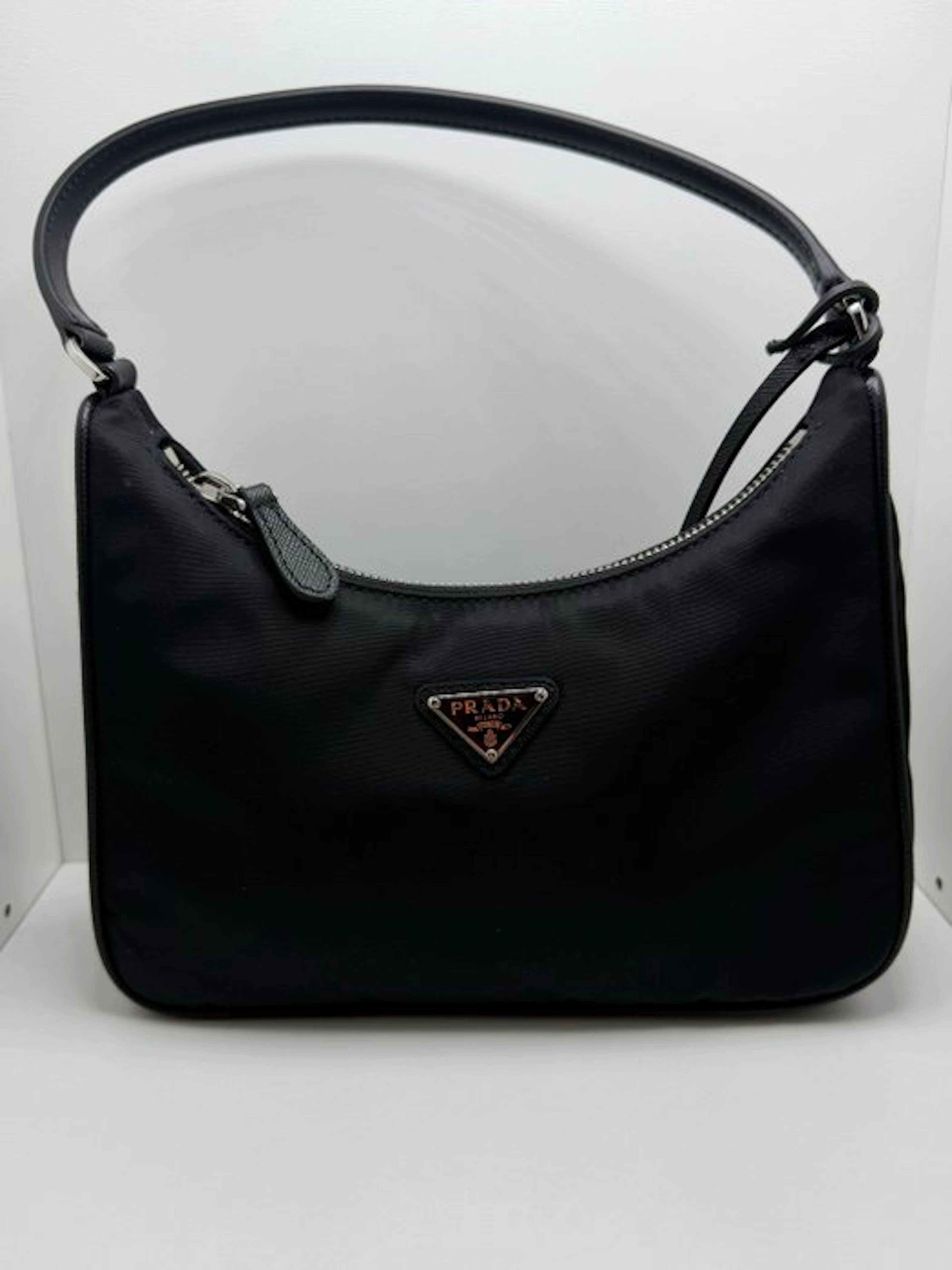 Prada - PRADA RE EDITION 2005 - Shoulder bag
