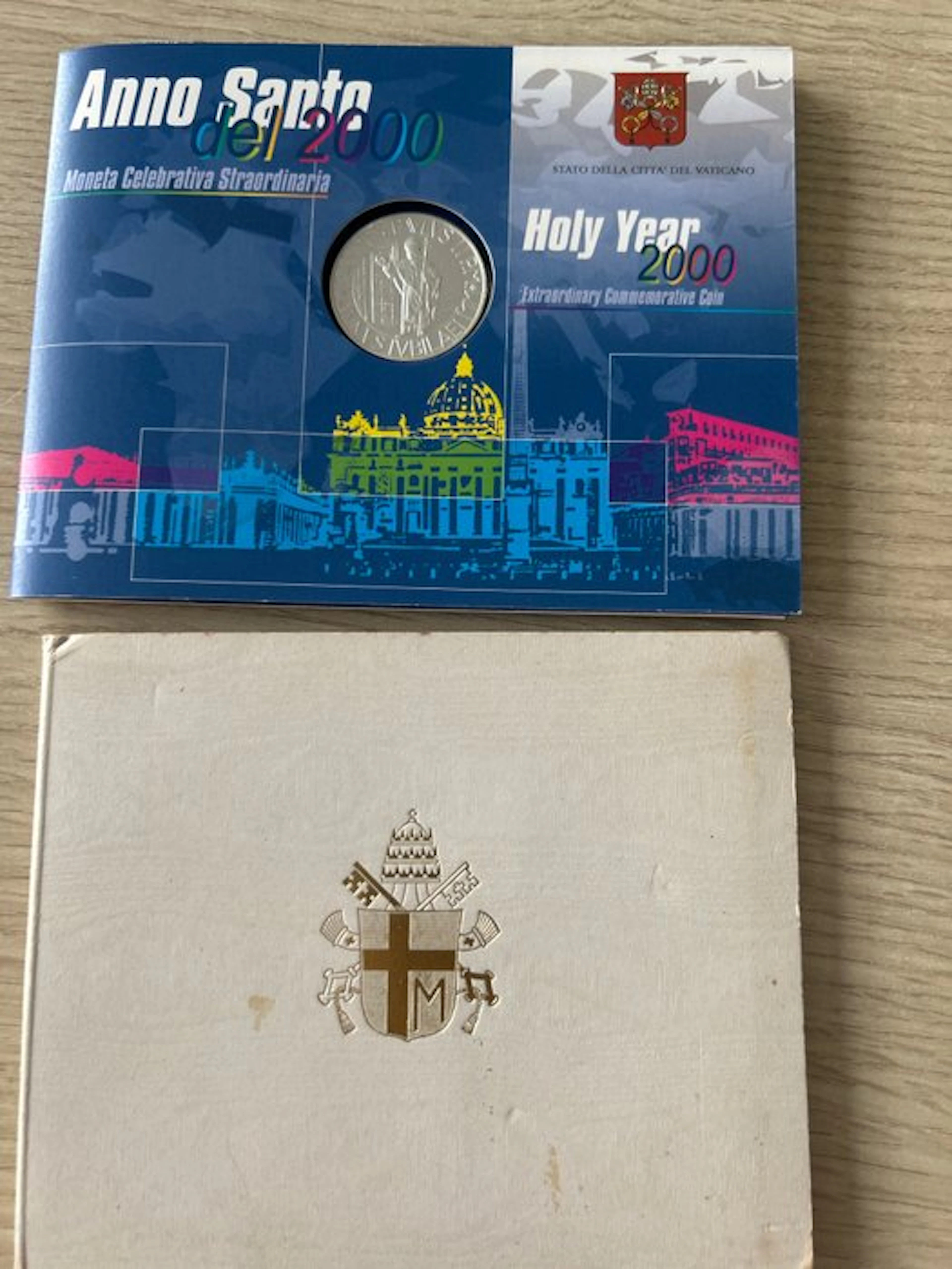 Vatican. 2000 Lire (moneta commemorativa) + Serie...