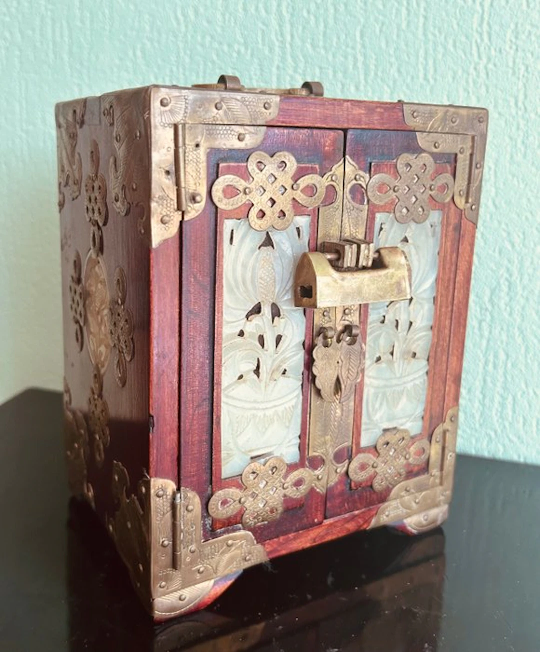 Jewellery box - Vintage wood jade copper jewelry box