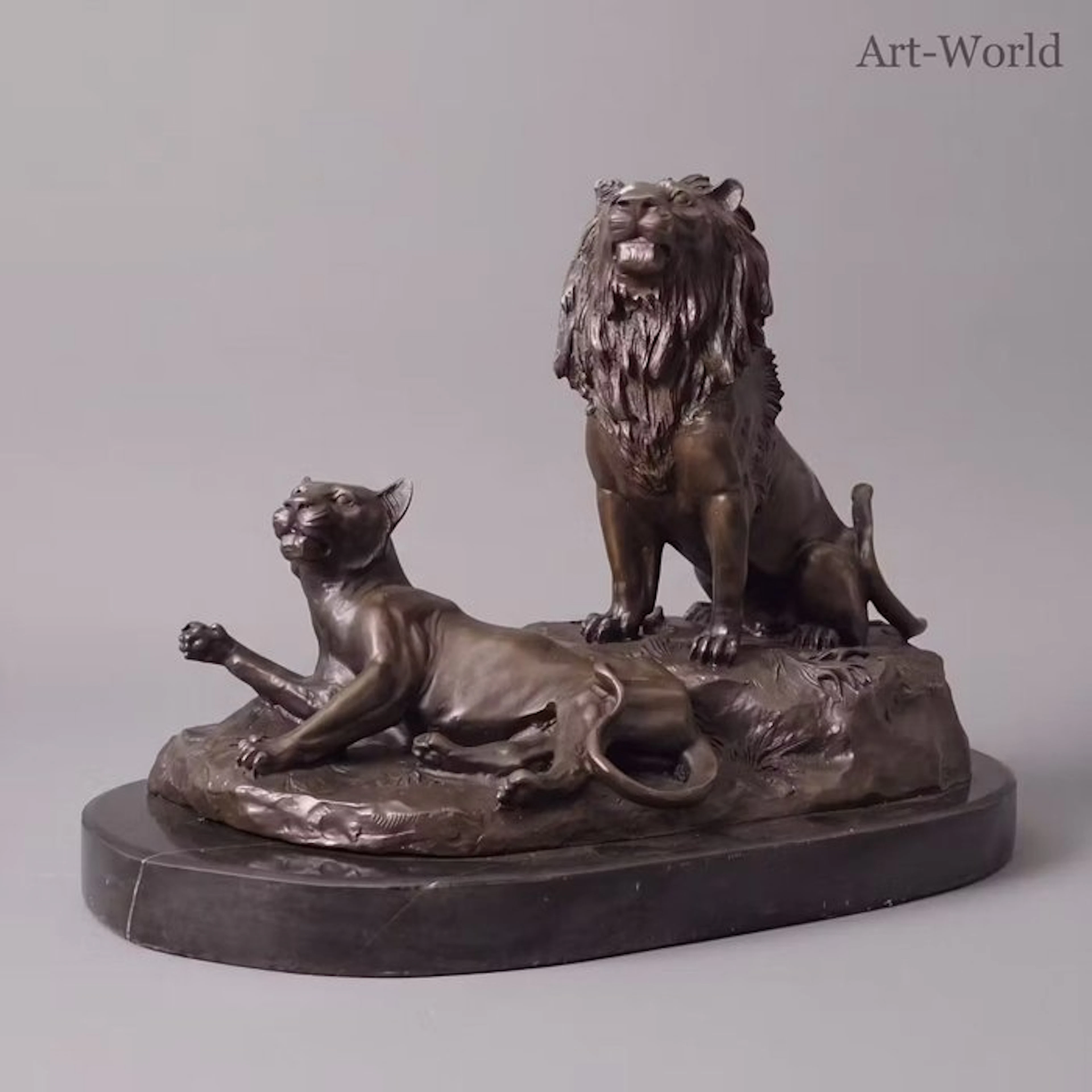 Statue, Exclusief bronzen sculptuur van een leeuw en...
