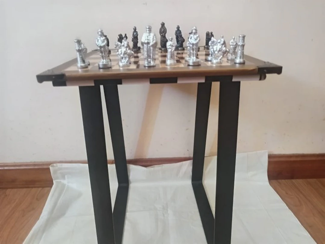 Chess table - Alloy - metal parts and legs