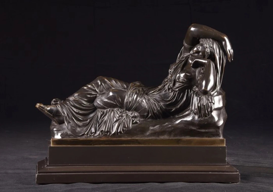 Sculpture, “Slapende Ariadne”, Frankrijk, late 18e eeuw - 38 cm - Bronze