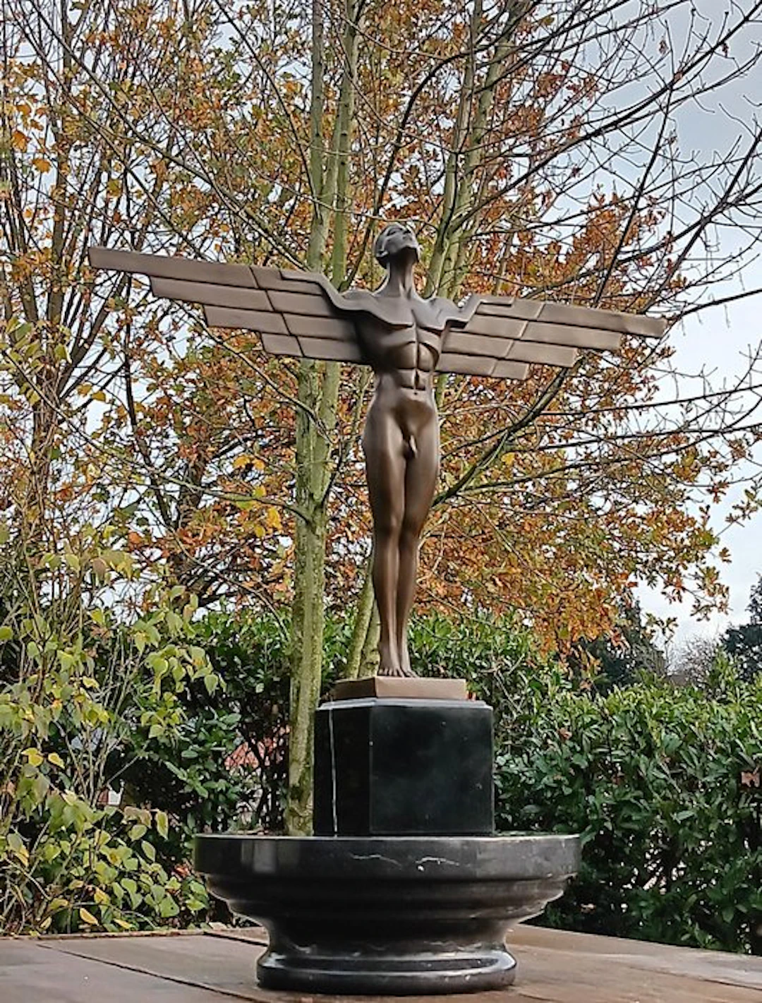 Sculpture, Brons mythologische beeld van Icarus - 44 cm - Bronze, Marble - 2025
