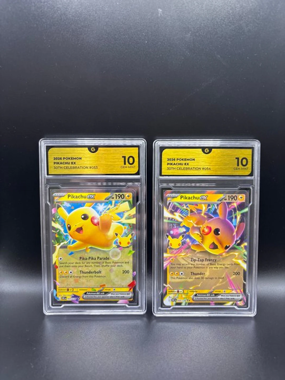 Pokémon - 2 Graded card - Pikachu 30 TH Annivesary - GG 10