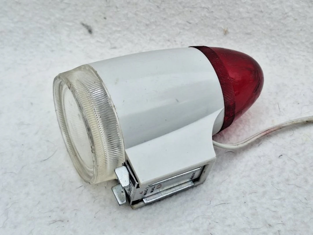 Lamp - Comet 7 - Plastic and metal - "Space Age" Pechlamp