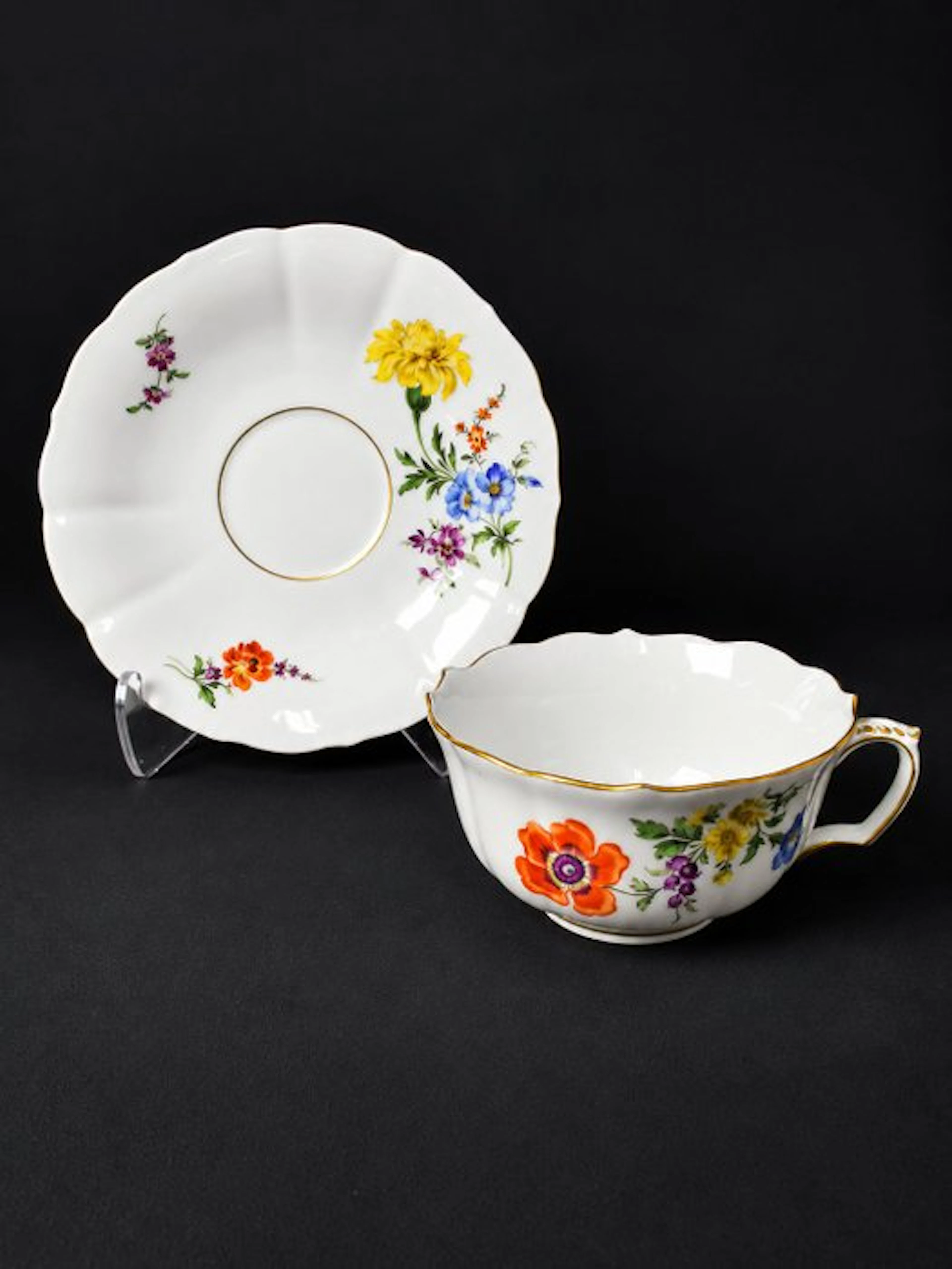Meissen - Blume 3 - Tazza da tè con piattino - XX secolo...