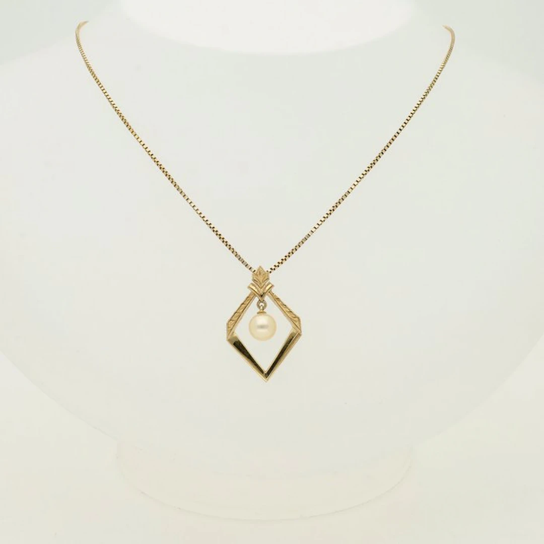 Necklace with pendant - 14 kt. Yellow gold Pearl