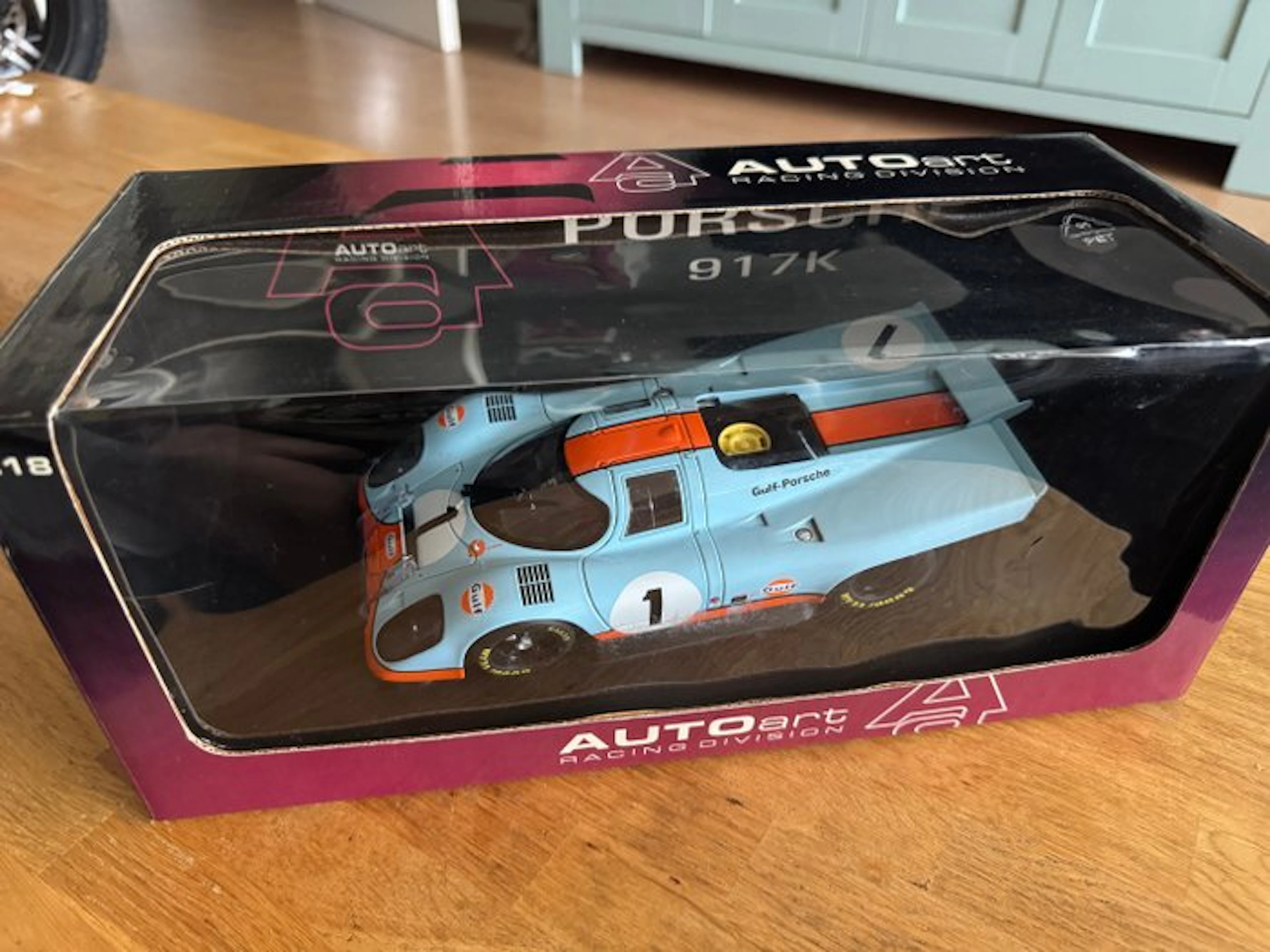 Autoart 1:18 - Model sports car - Porsche 917K Race Car...