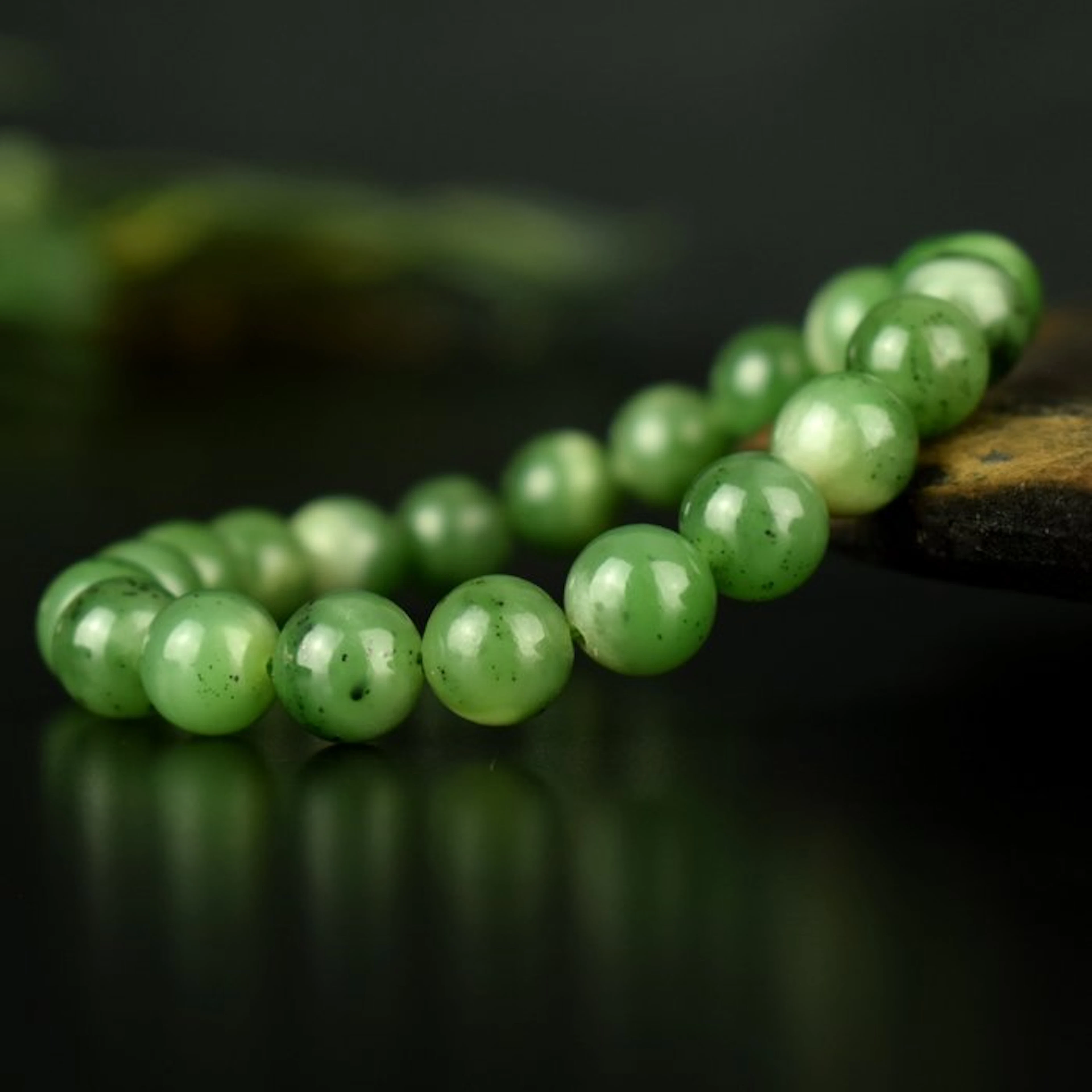 Genuine natural nephrite jade - High quality- 30.8 g