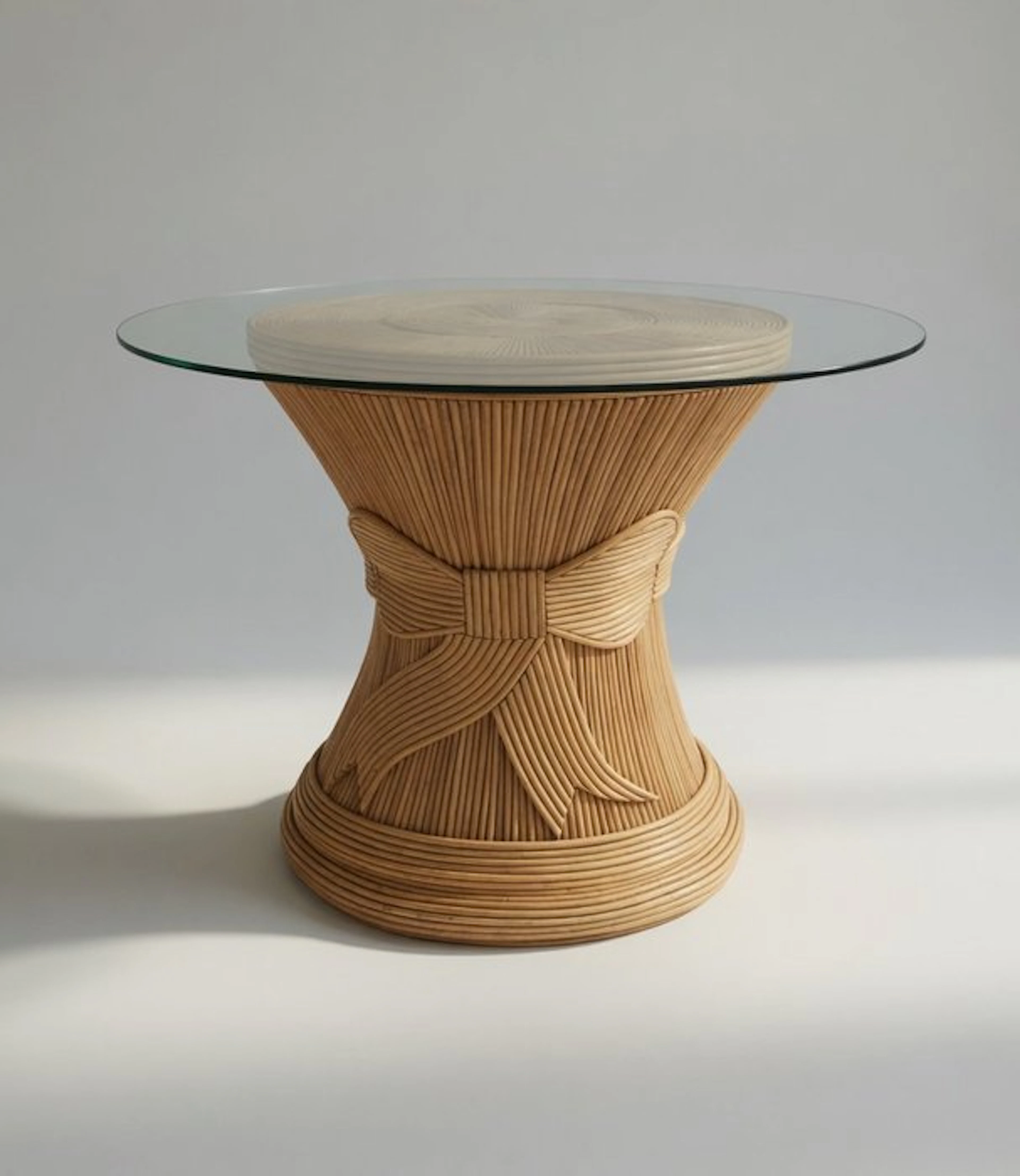 Table - 1970s Rattan Round Table attributed to Elinor McGuire - Rattan
