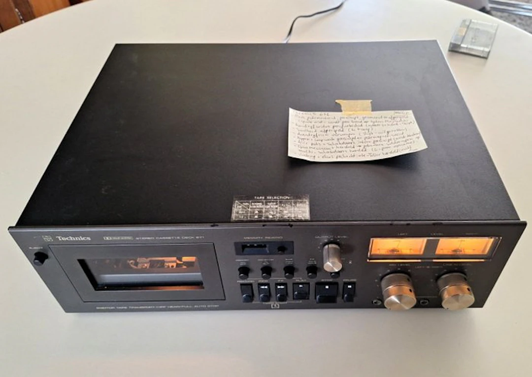 Technics - RS-671 Front-Loading 2-Head Single Audio-cassette deck