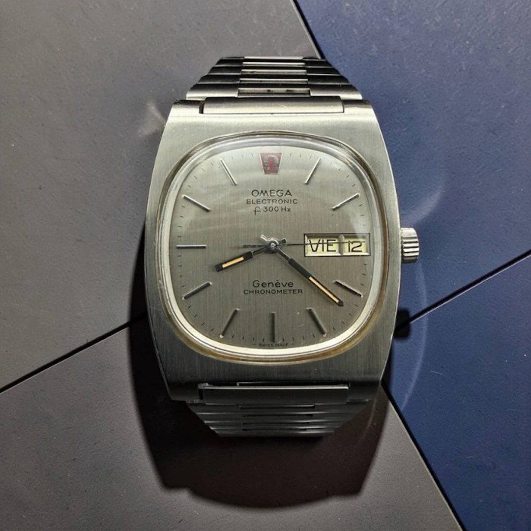 Omega - Genève Electronic f300 Hz Chronometer (Day-Date) - Unisex - 1970-1979