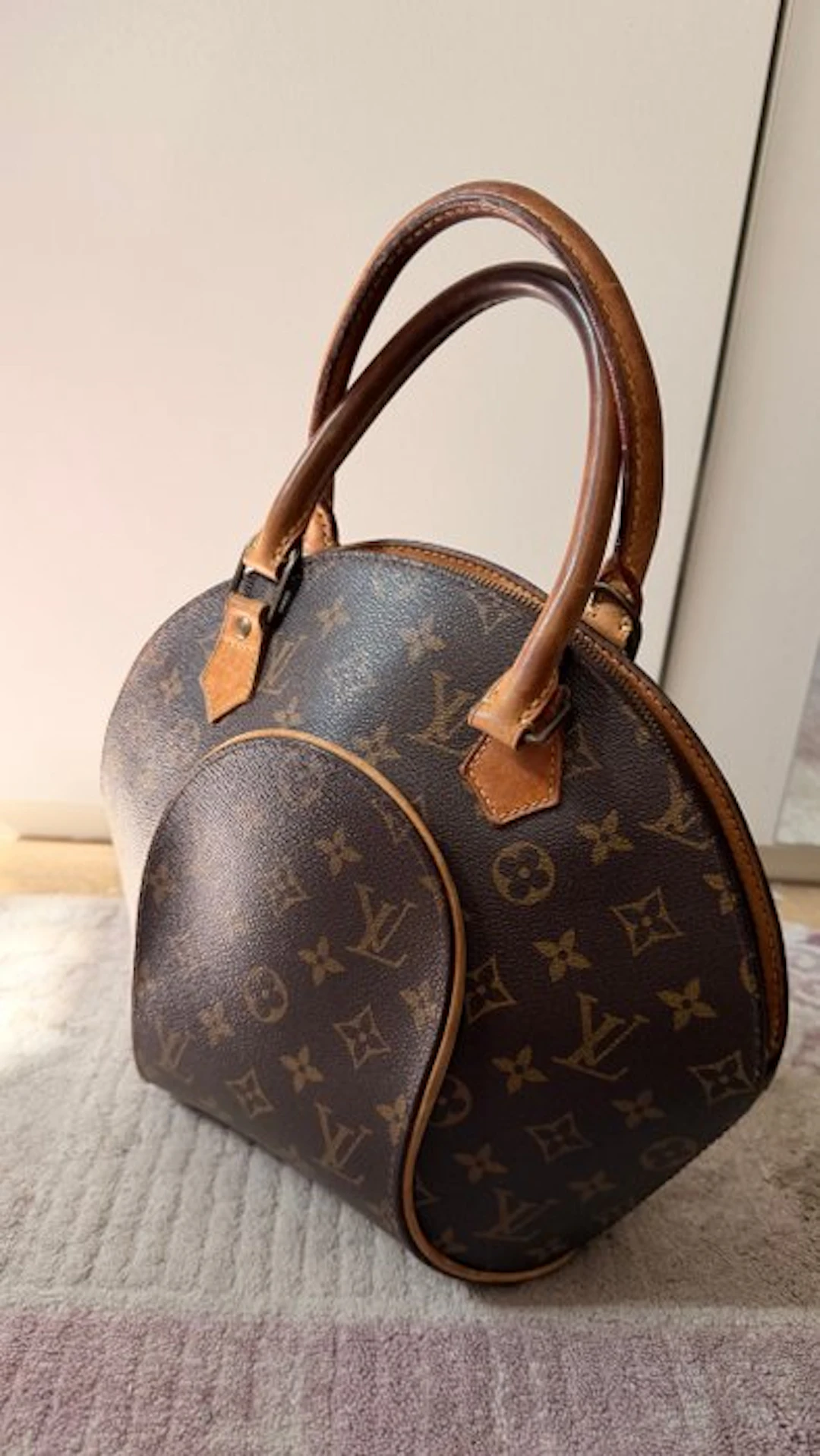 Louis Vuitton - Ellipse - Handbag
