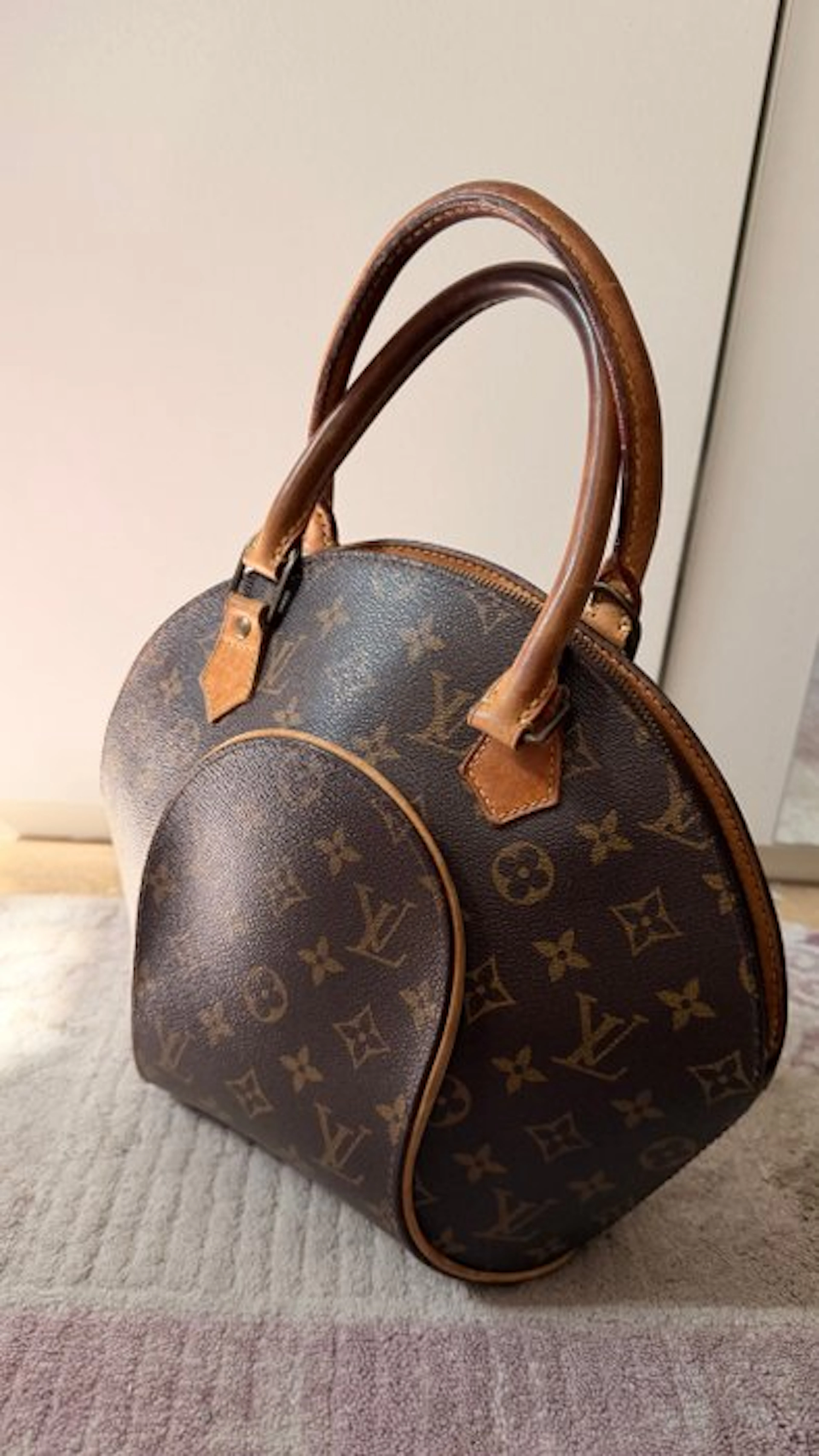 Louis Vuitton - Ellipse - Handbag