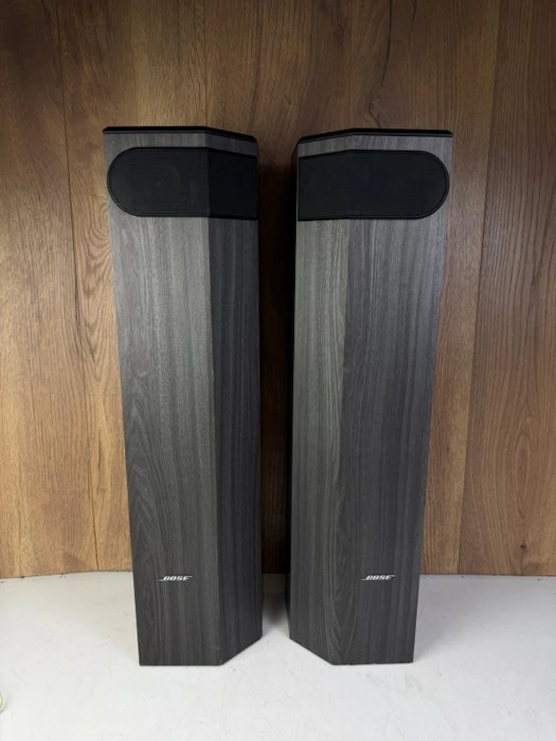Bose - 501 Series V - Matching Pair Speaker set