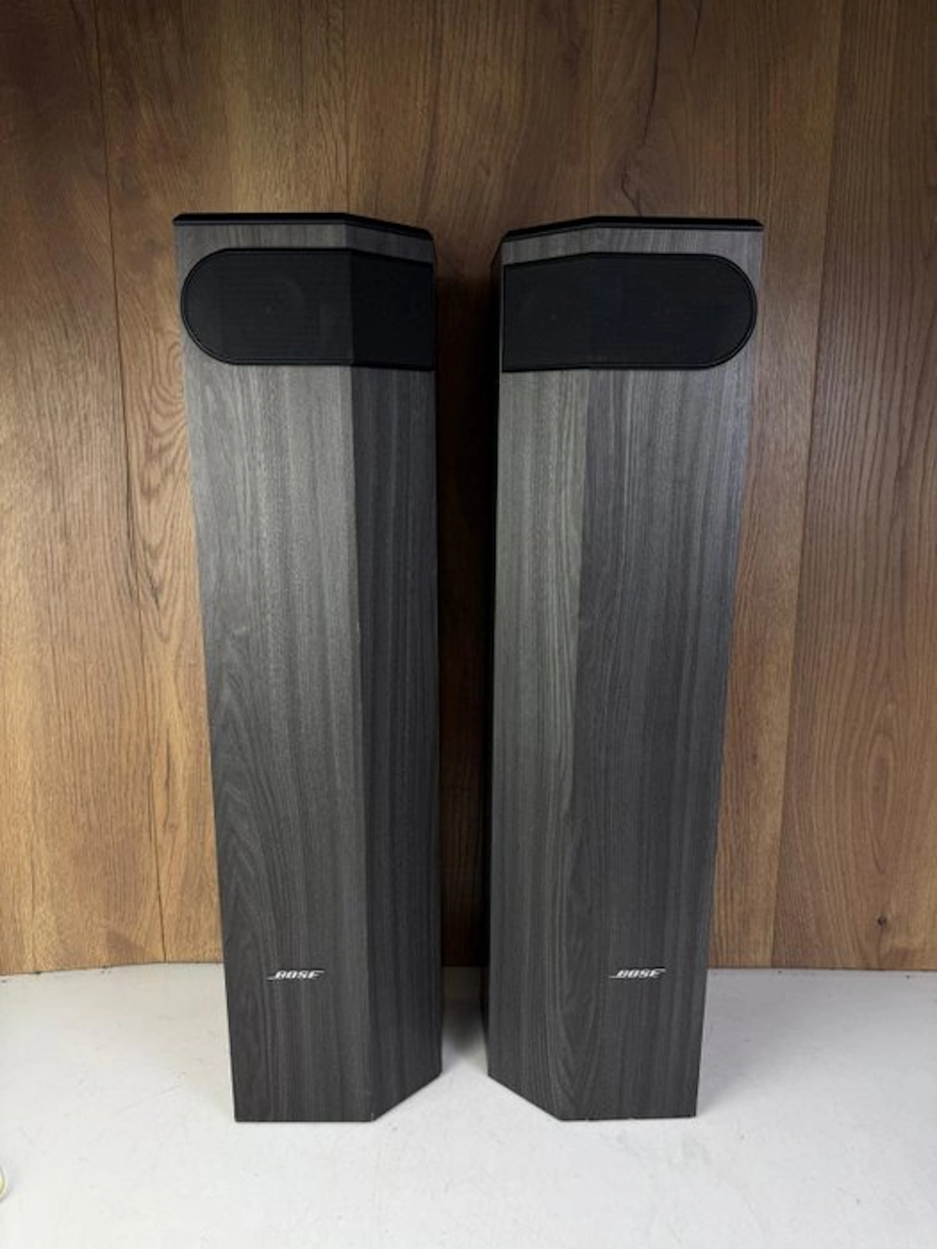 Bose - 501 Series V - Matching Pair Speaker set