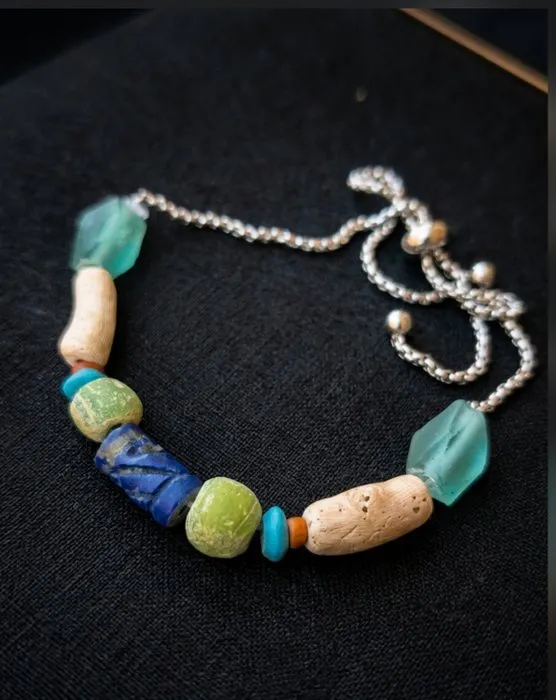 Ancient Egyptian Egyptian accounts Bead bracelet - Egyptian earrings