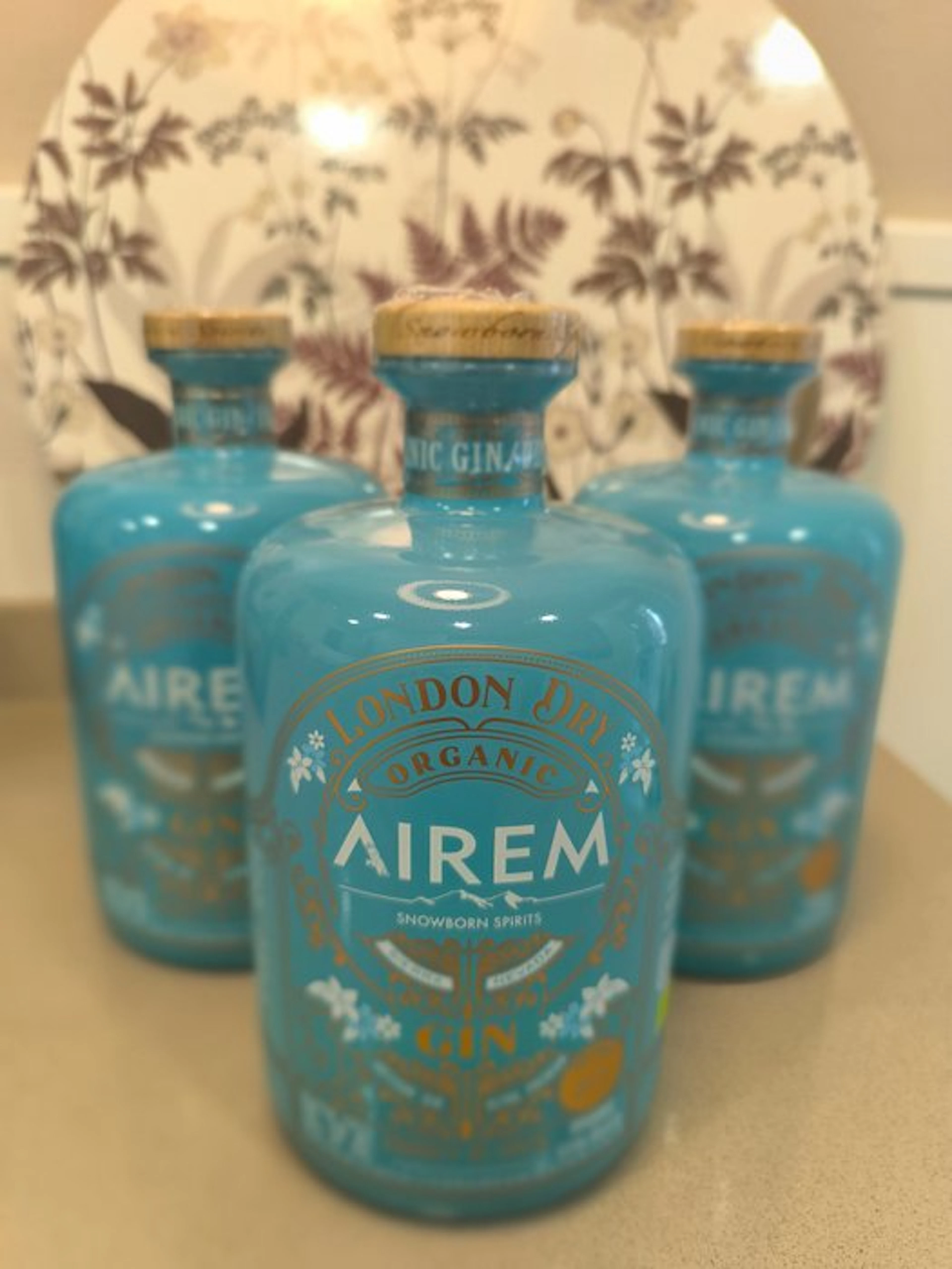 Airem (ES) - London Dry Organic Gin - Snowborn Spirits - 70cl - 3 bottles