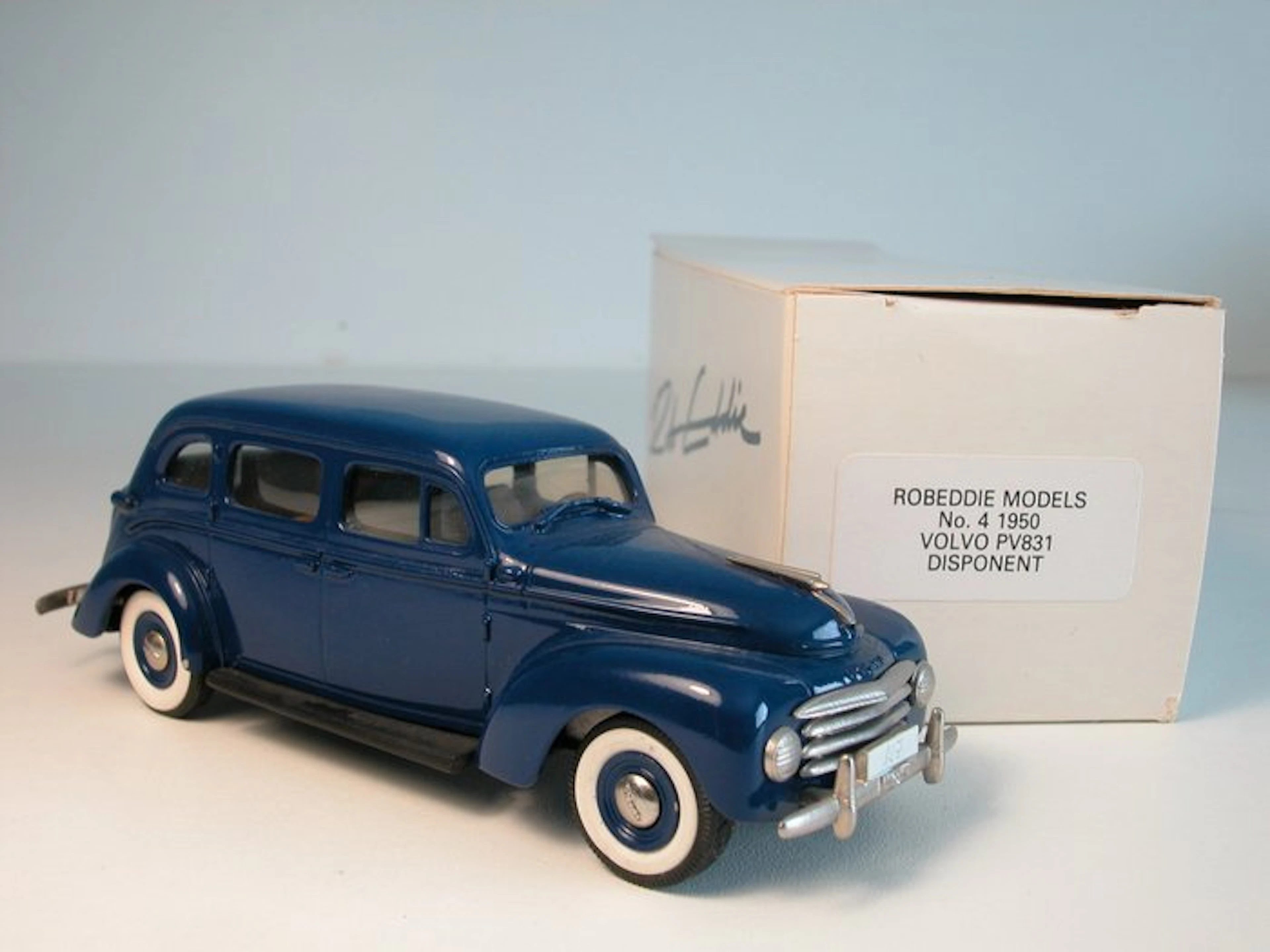 Robeddie Models 1:43 - Model car - 1950 Volvo PV831