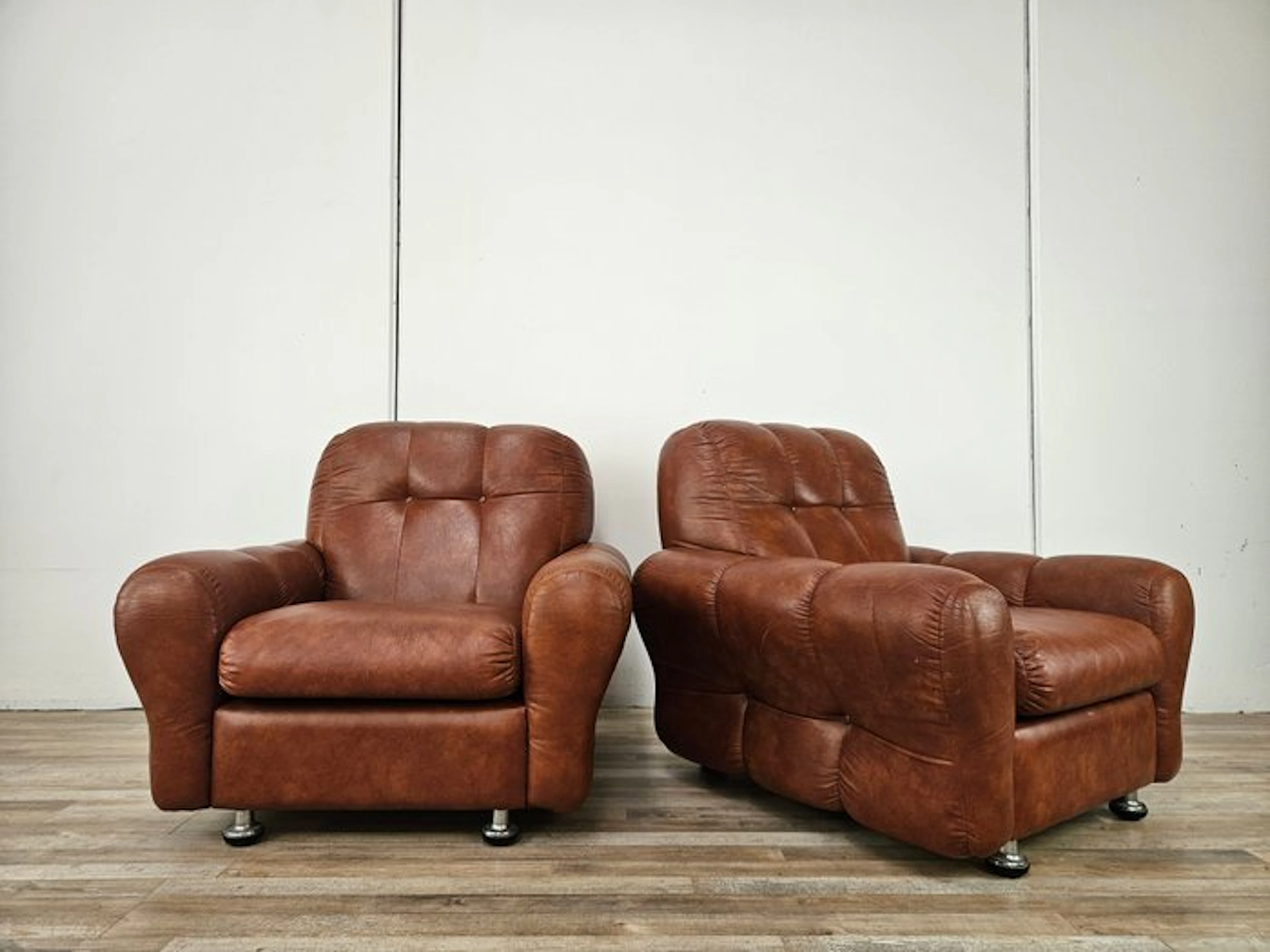 Armchair (2) - Pair of leather armchairs from the 1970s. - Leather