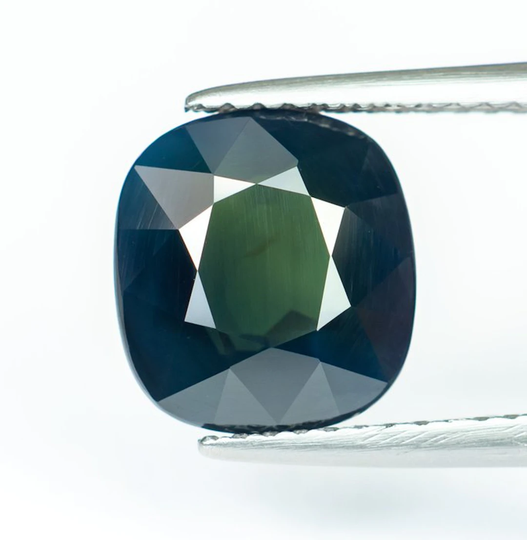 No reserve price Sapphire - 3.67 ct - Bellerophon Gemlab - Deep Greenish Blue