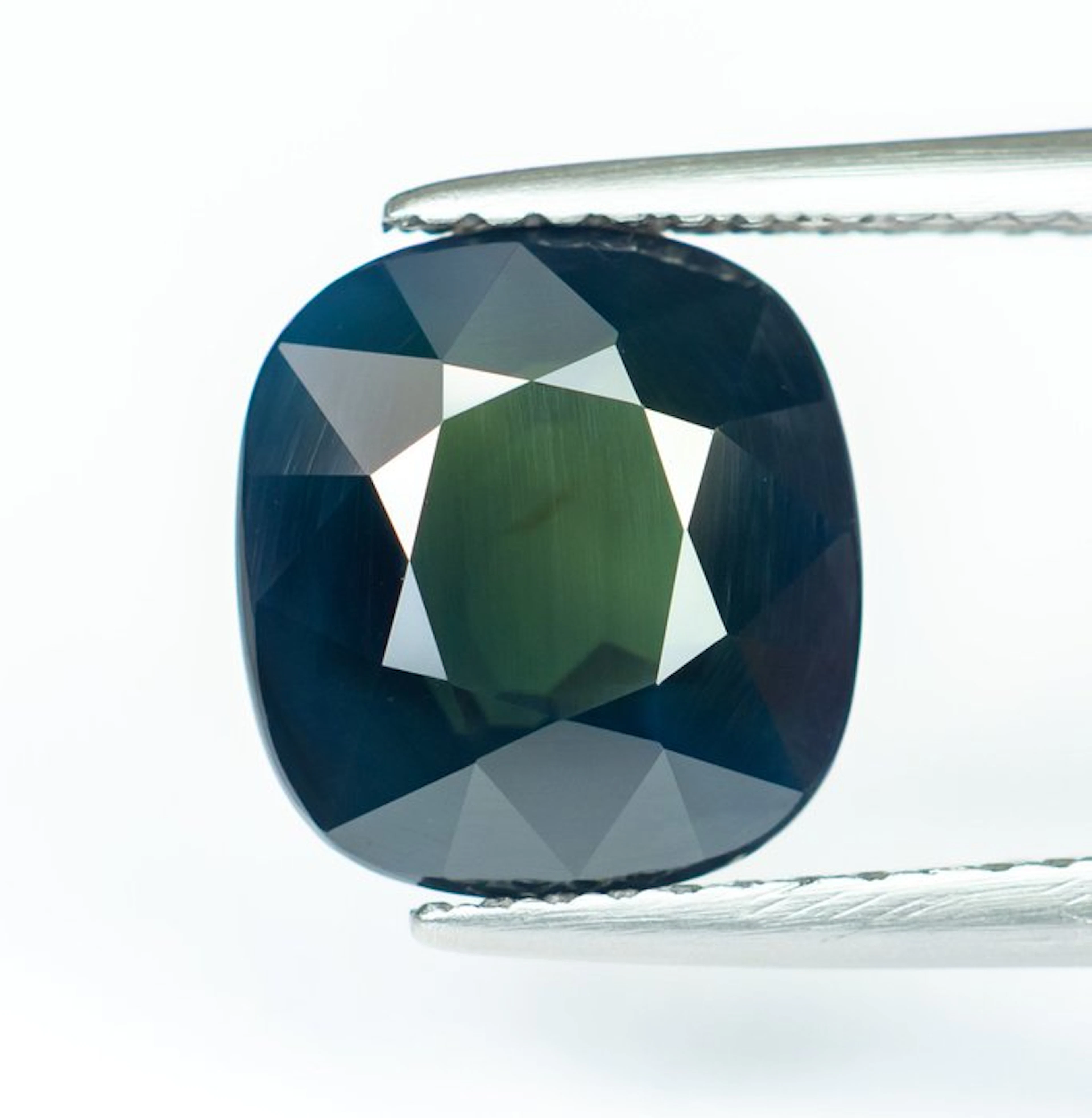 No reserve price Sapphire - 3.67 ct - Bellerophon Gemlab - Deep Greenish Blue