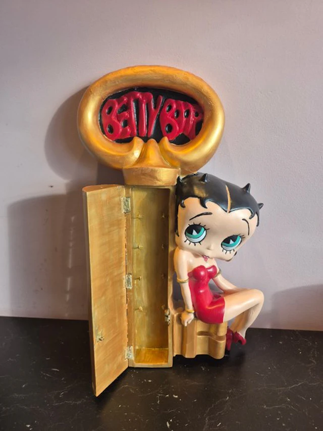 Figure - Betty Boop – Large Decorative Key Cabinet – 62...