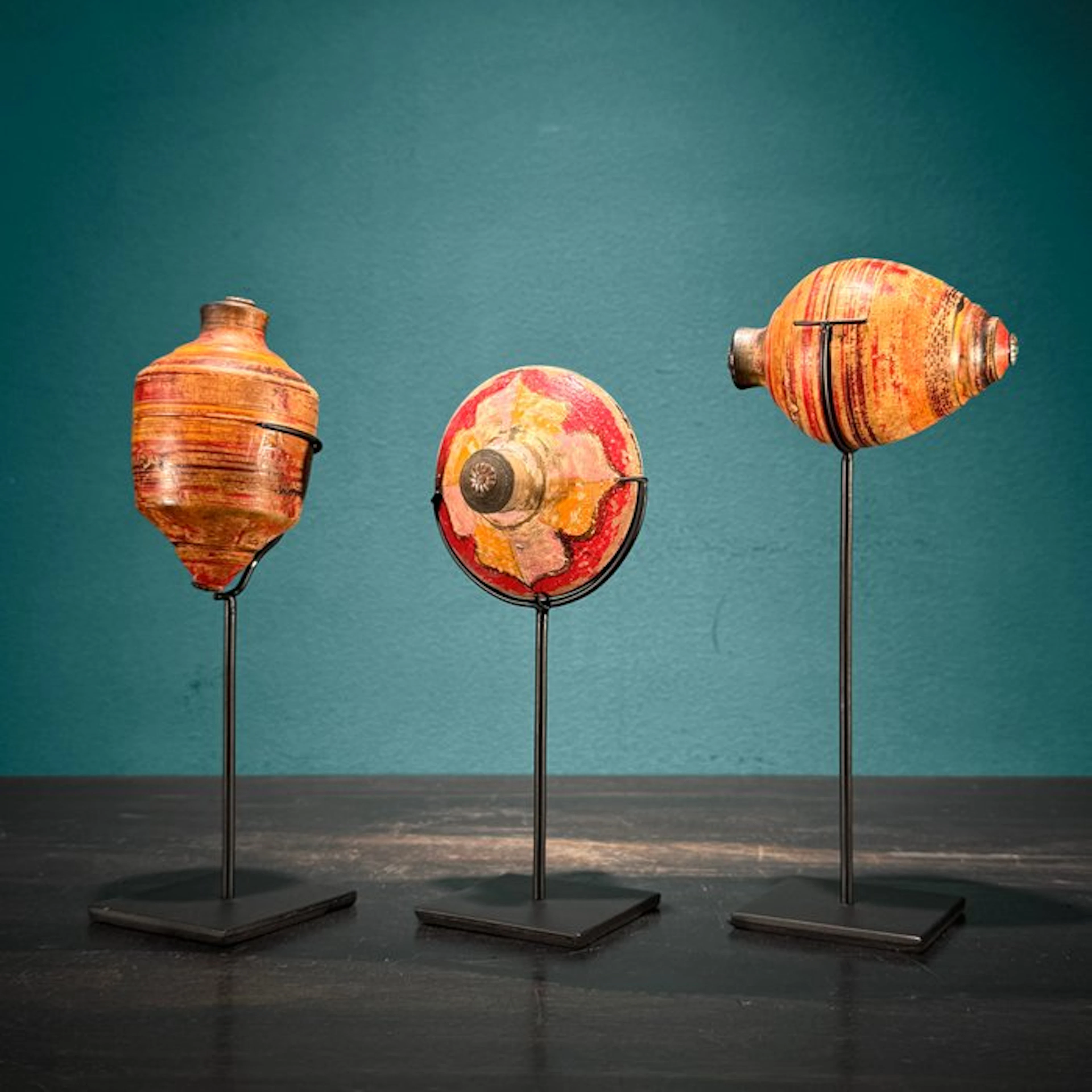 NO RESERVE PRICE - Stunning Set of 3 spinning tops...