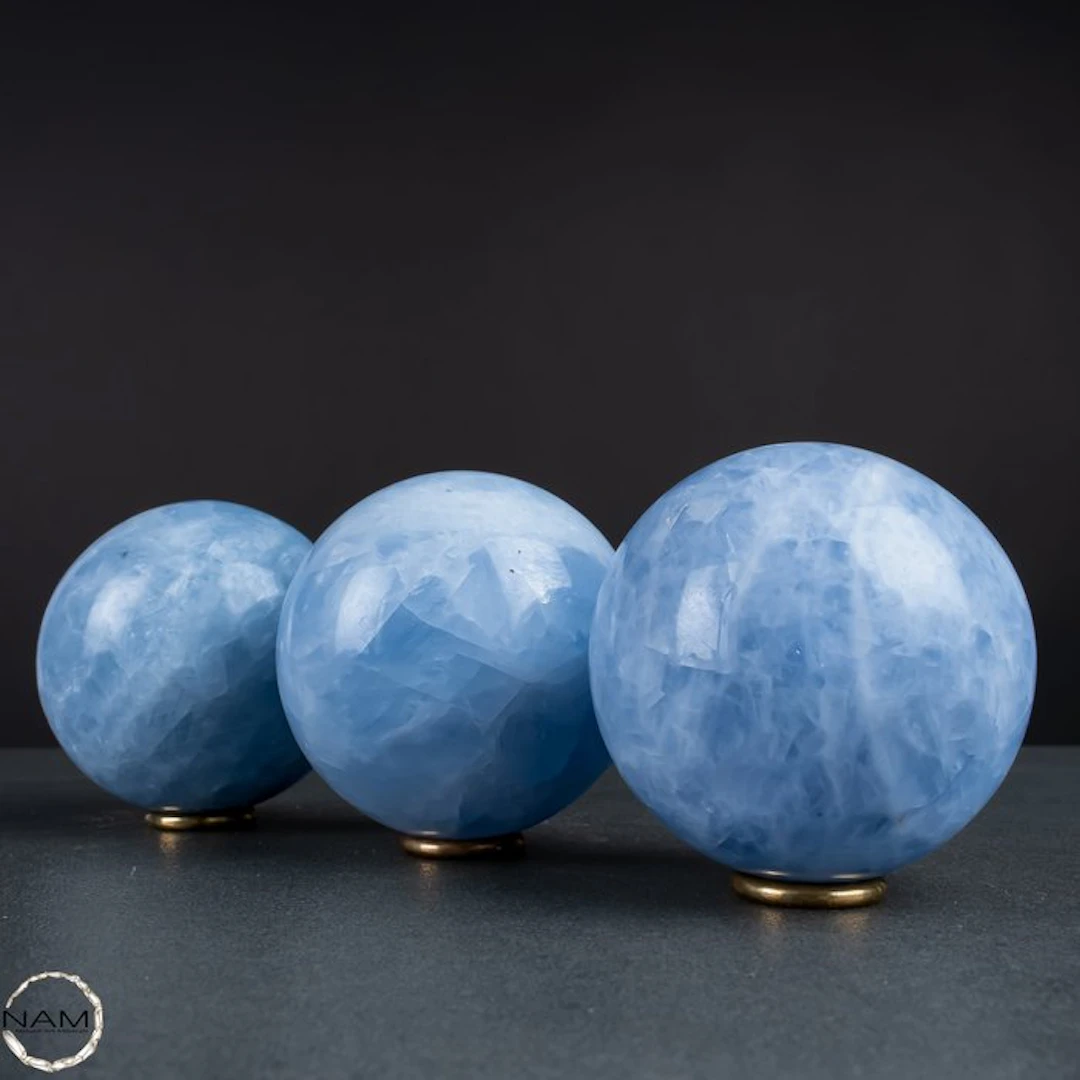 Rare natural blue calcite sphere set – 3 hand-polished...
