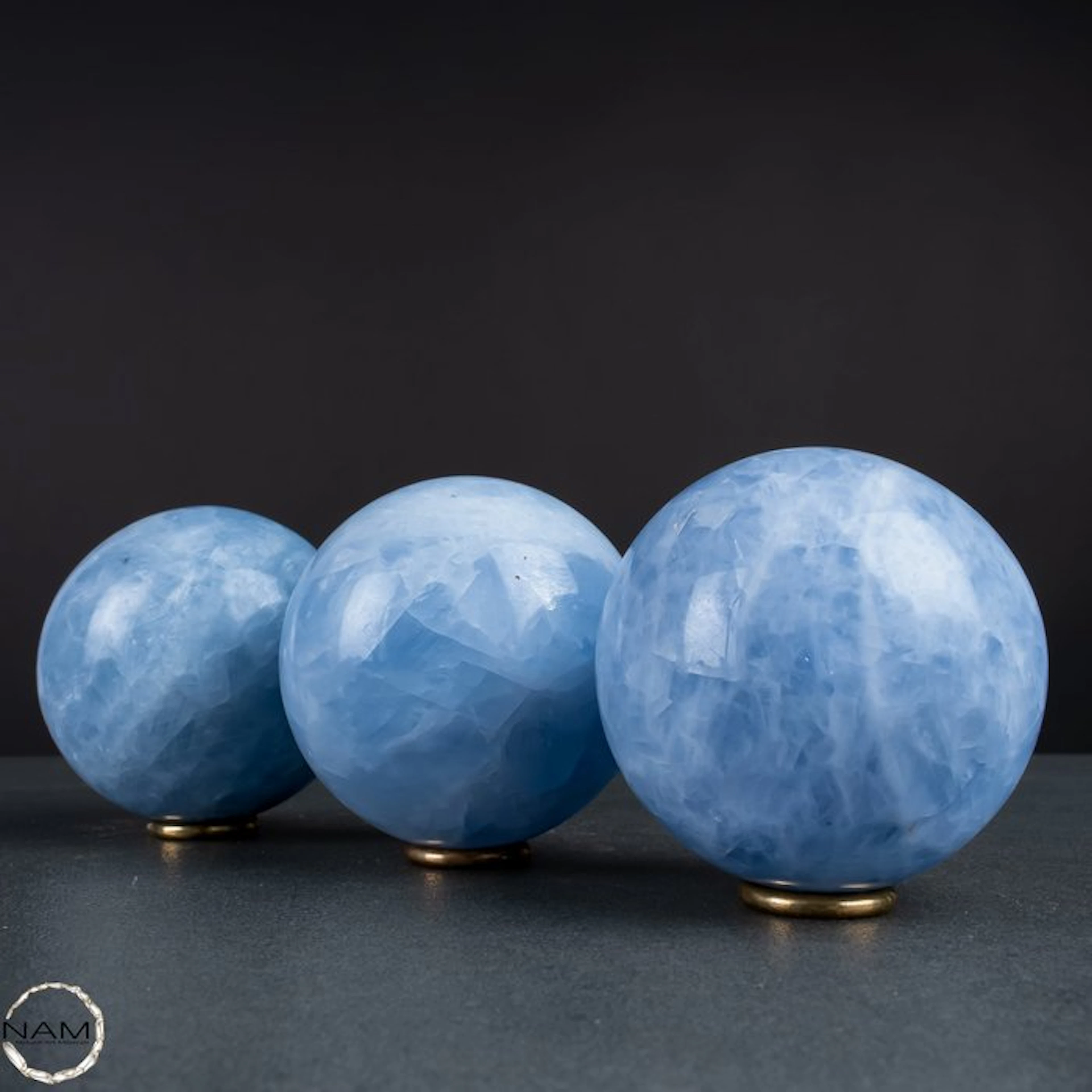 Rare natural blue calcite sphere set – 3 hand-polished...