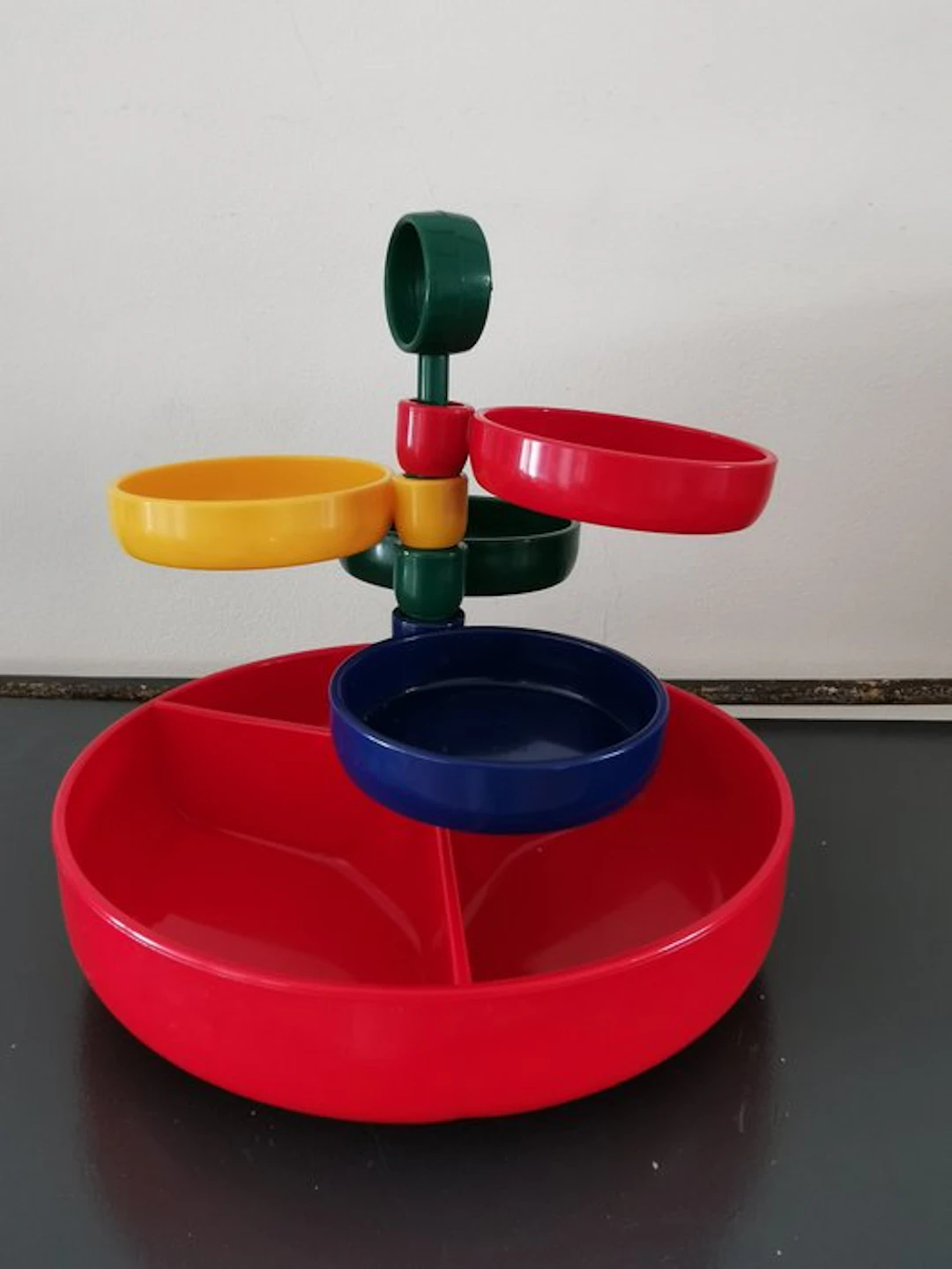 Container - Plastic - Rotate: vintage carousel / snack tower