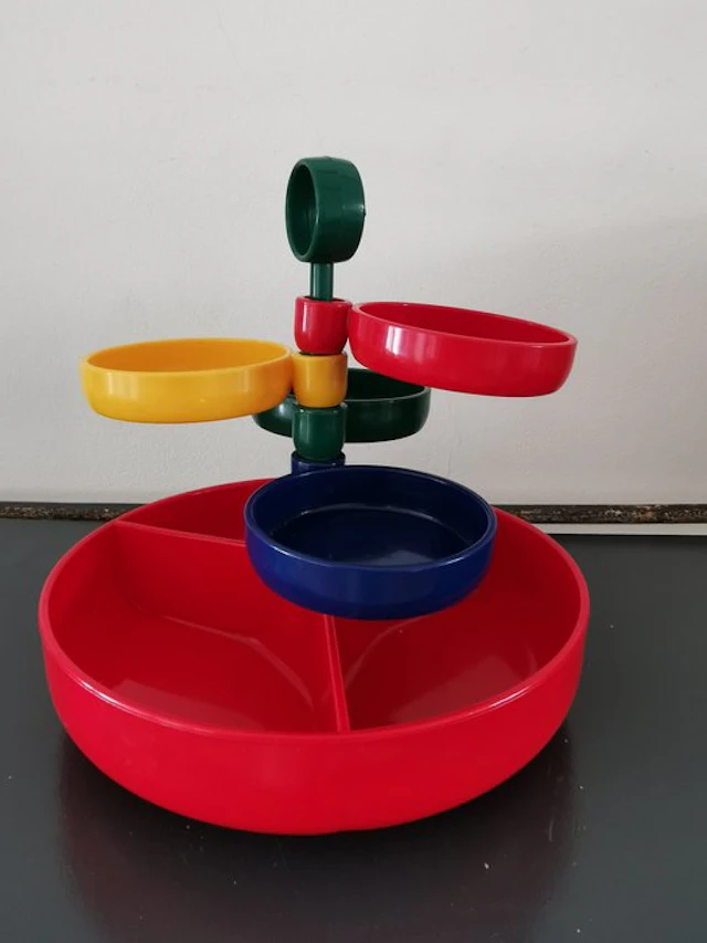 Container - Plastic - Rotate: vintage carousel / snack tower