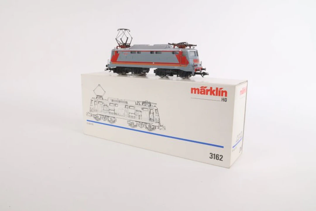 Märklin H0 - 3162 - Electric locomotive (1) - E 424 gray