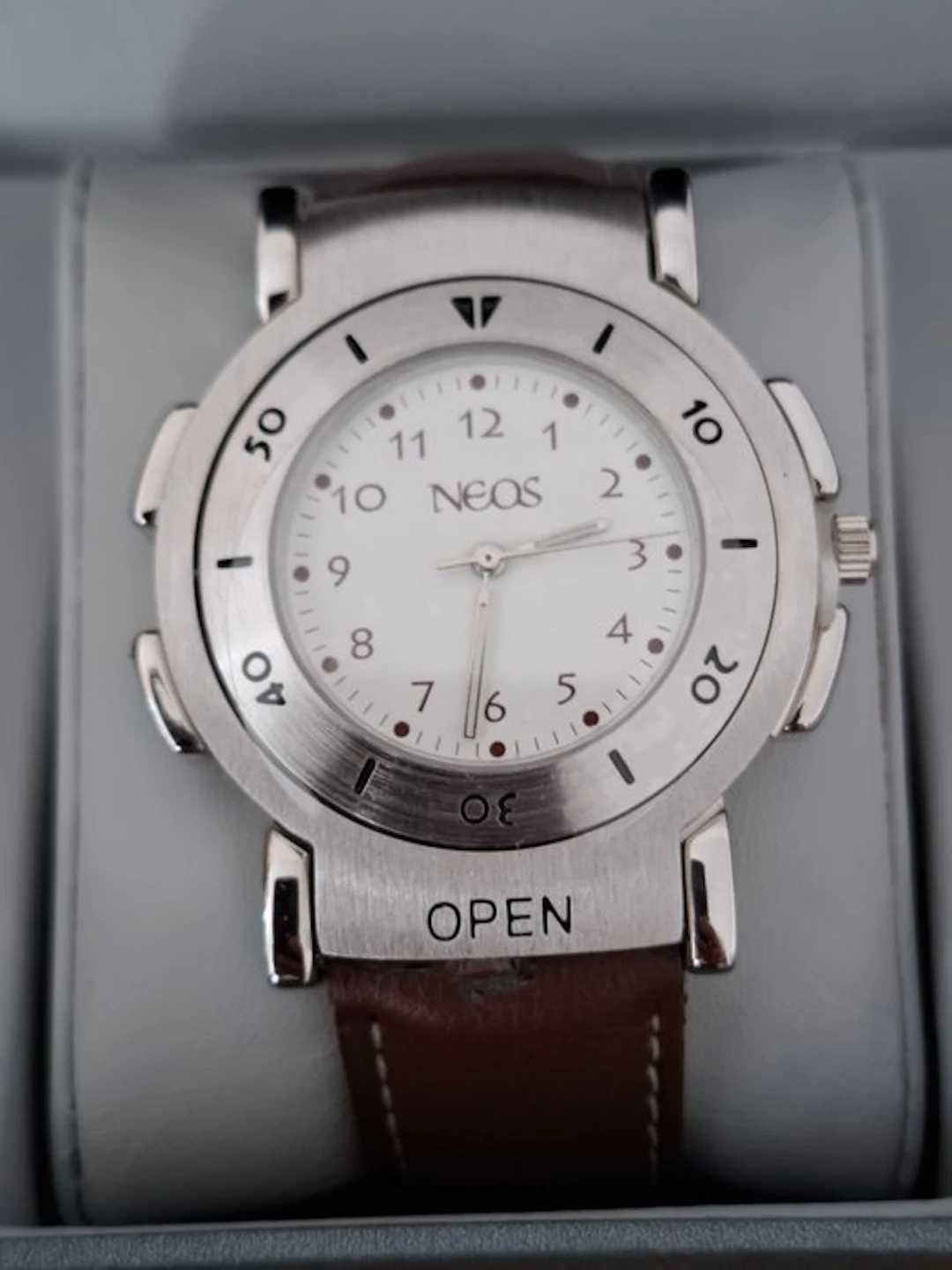 NEOS - Duo boussole - No reserve price - Unisex - 2000-2010