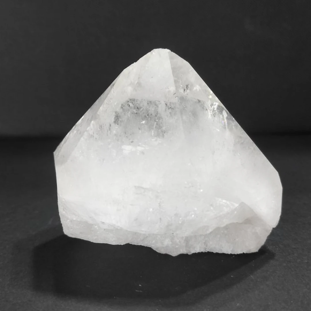 Quartz Crystal point - Height: 10 cm - Width: 6 cm- 490 g - (1)