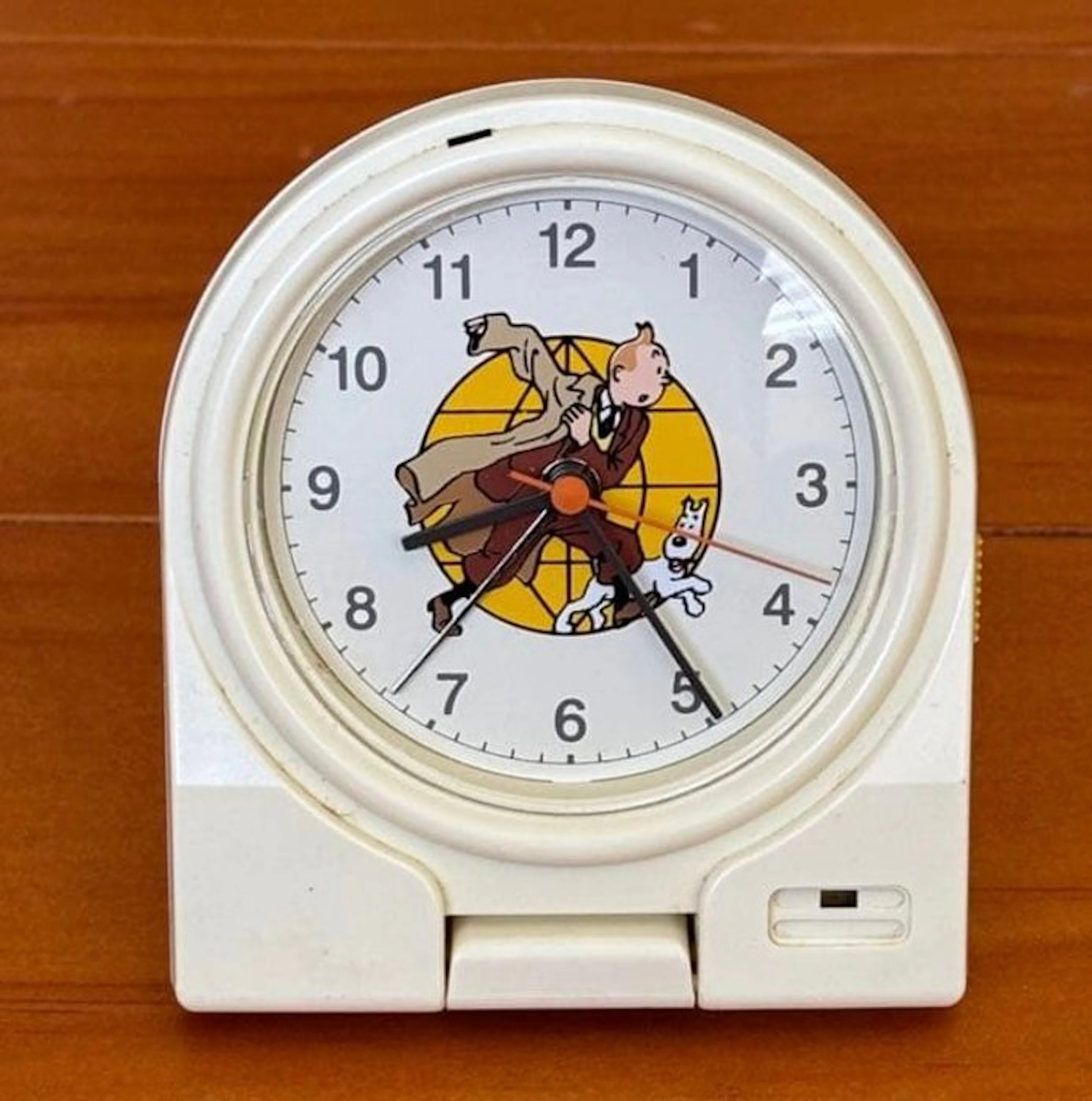 Tintin - 1 Folding Quartz Travel Alarm Clock - Moulinsart...