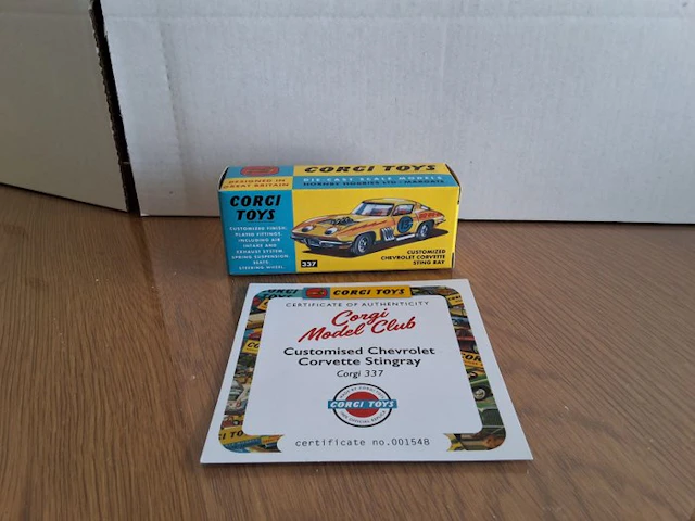 Corgi 1:43 - Model car - Chevrolet Corvette Stingray...