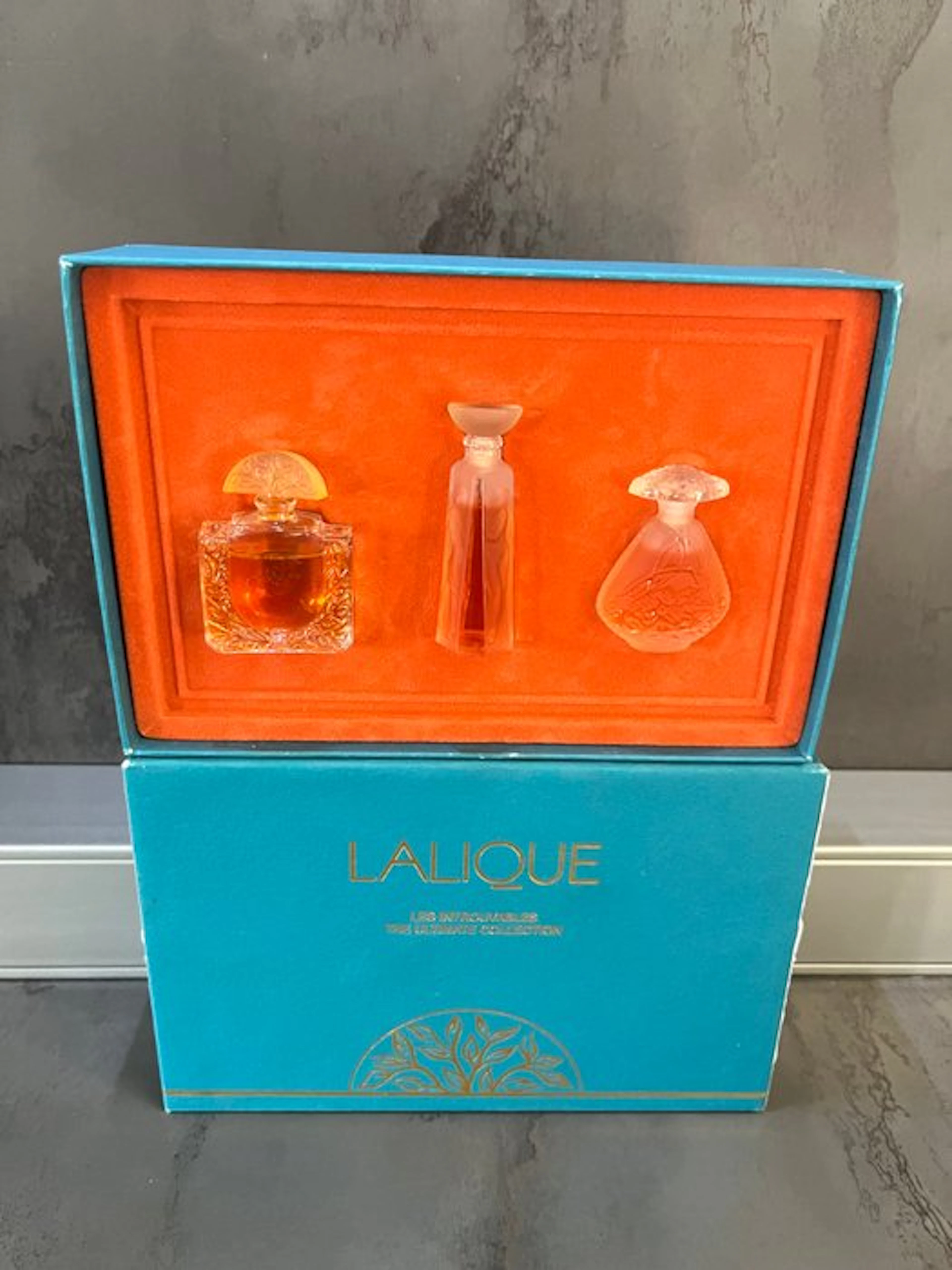 Lalique - Perfume flask - The Unobtainables - Glass and Lucite