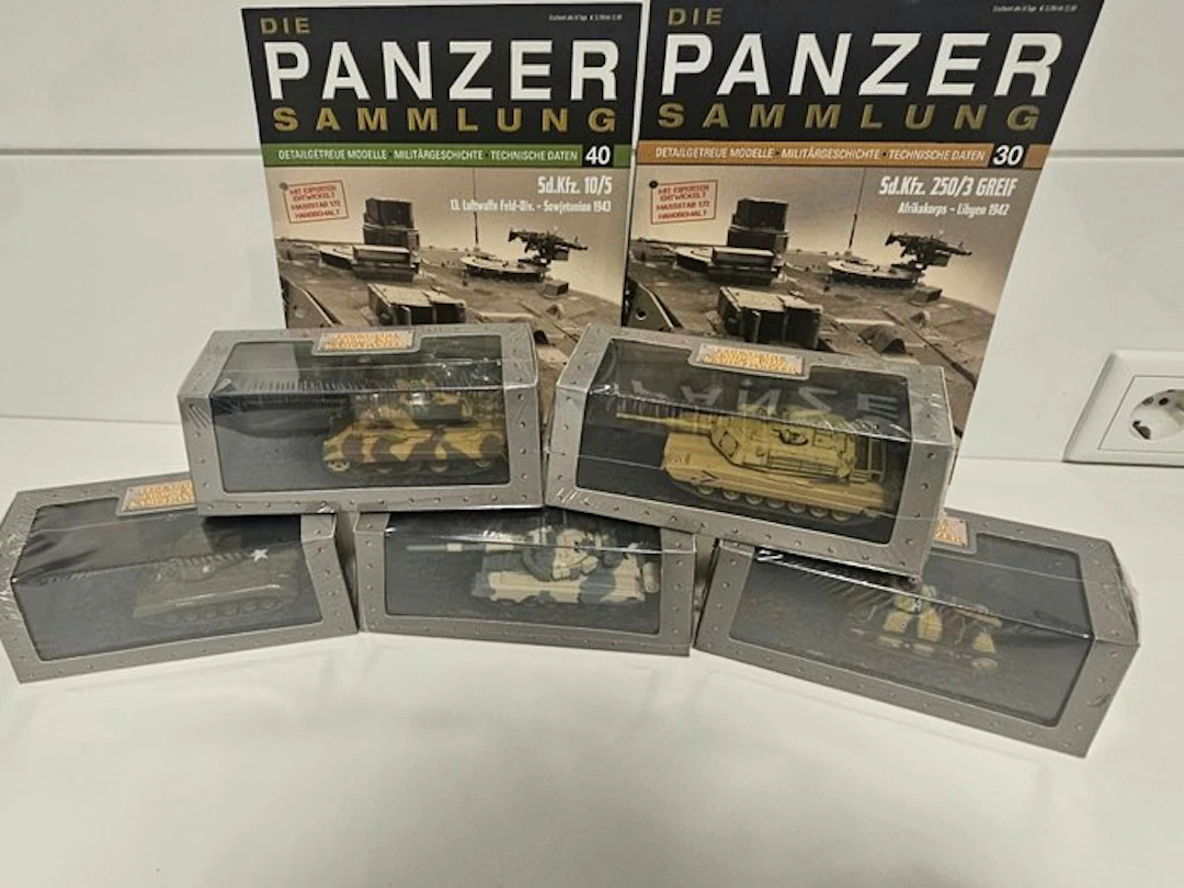 Panzer & Militärfahrzeuge von "Atlas u.a." in Original...