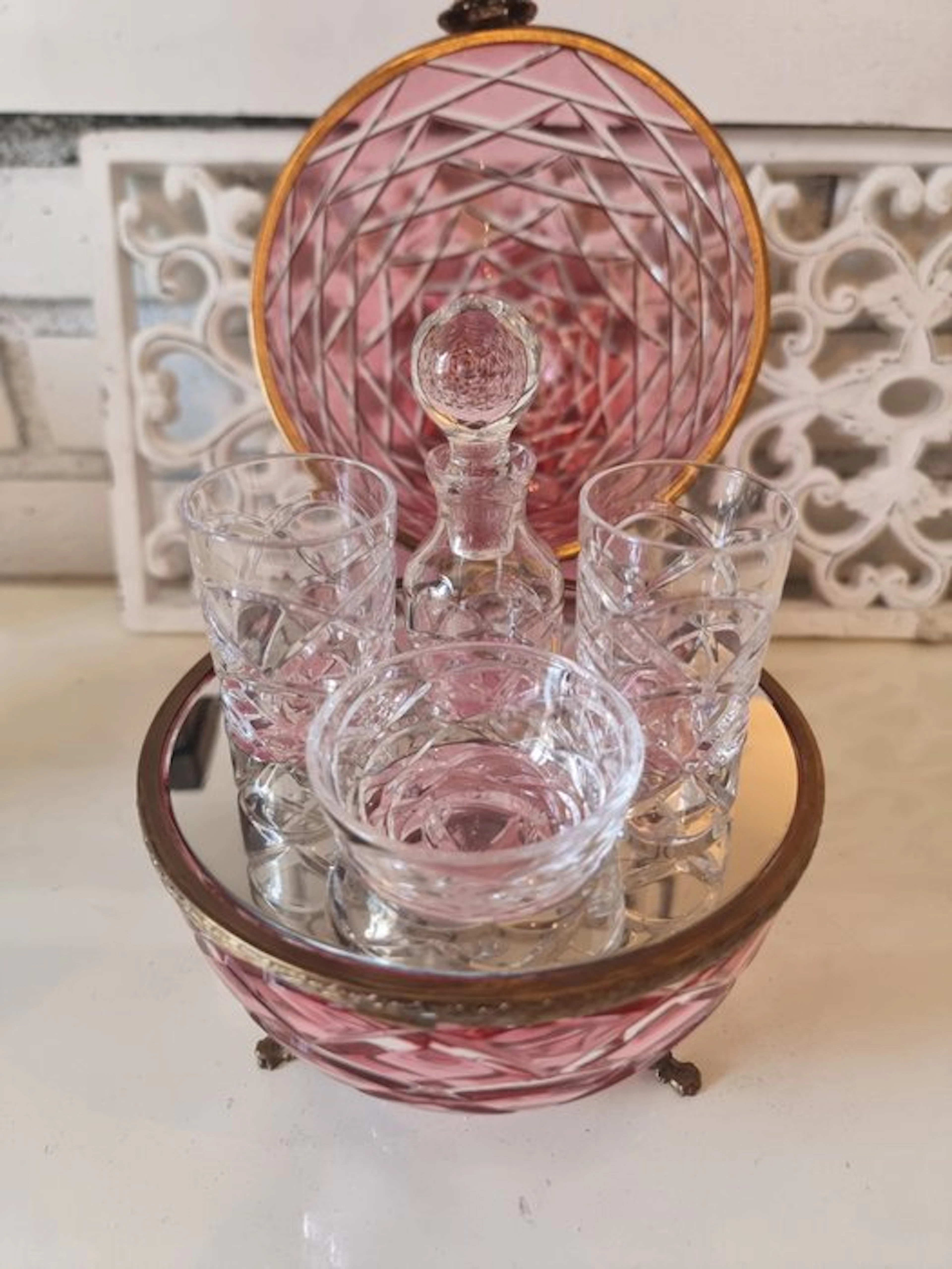 Fabergé egg - Fabergé in crystal - caviar and vodka service - Crystal