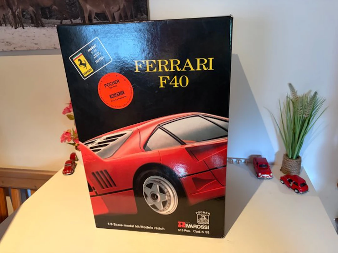 Pocher 1:8 - Model kit - Ferrari F40