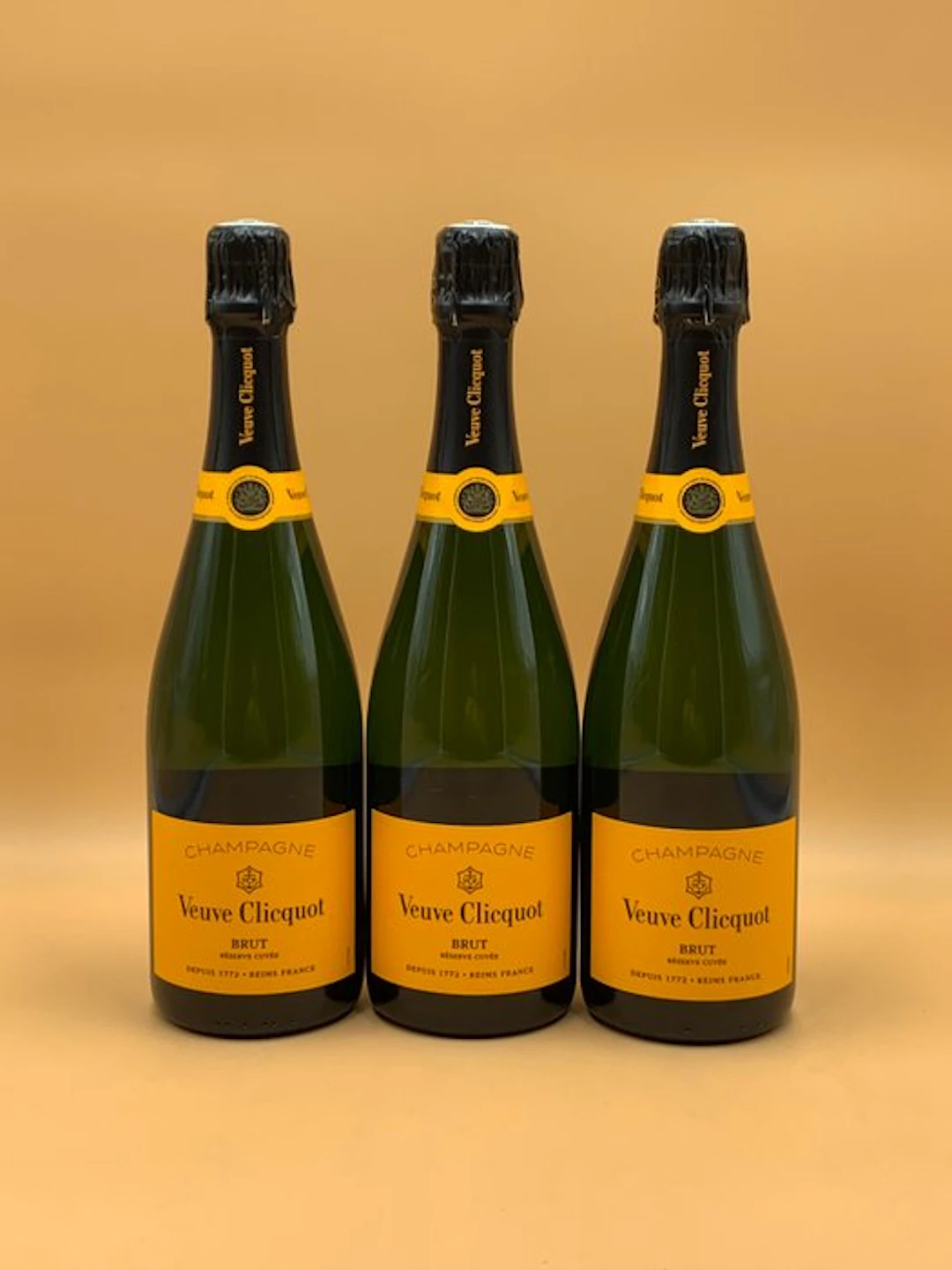 Veuve Clicquot, Réserve Cuvée - Champagne Brut - 3 Bottles (0.75L)