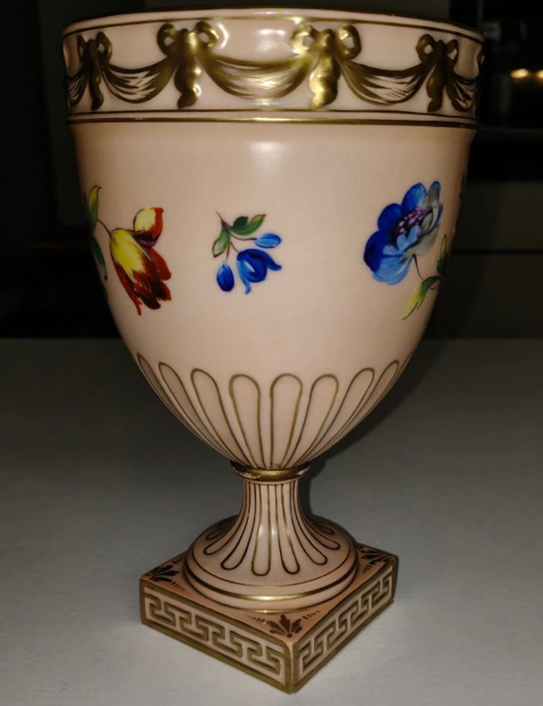 dresden - carl Thieme - Vase - Ceramic