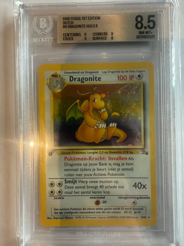 Pokémon - 1 Graded card - Dragonite #4 First edition